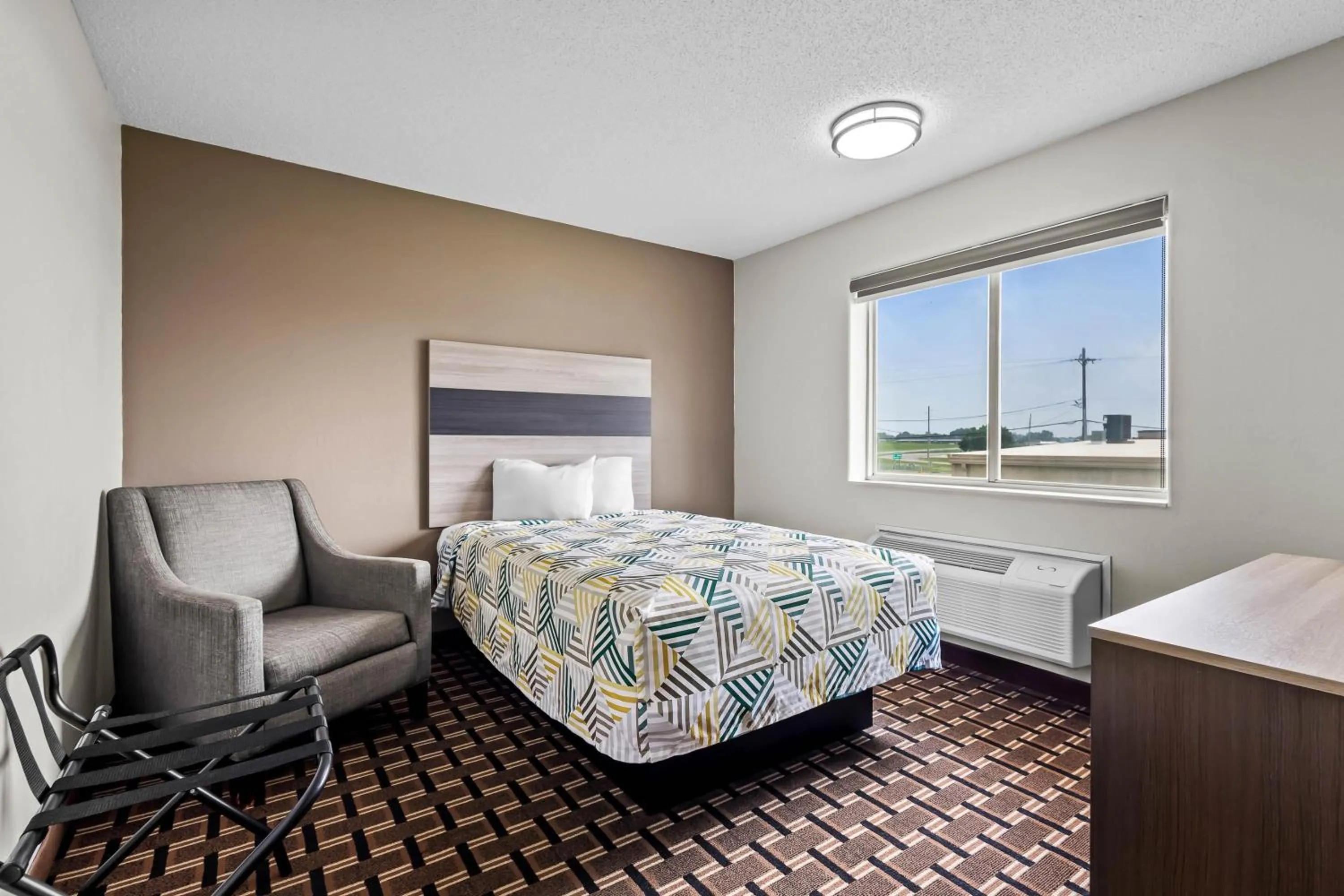 Bedroom, Bed in Motel 6 North Sioux City, SD I 29 North