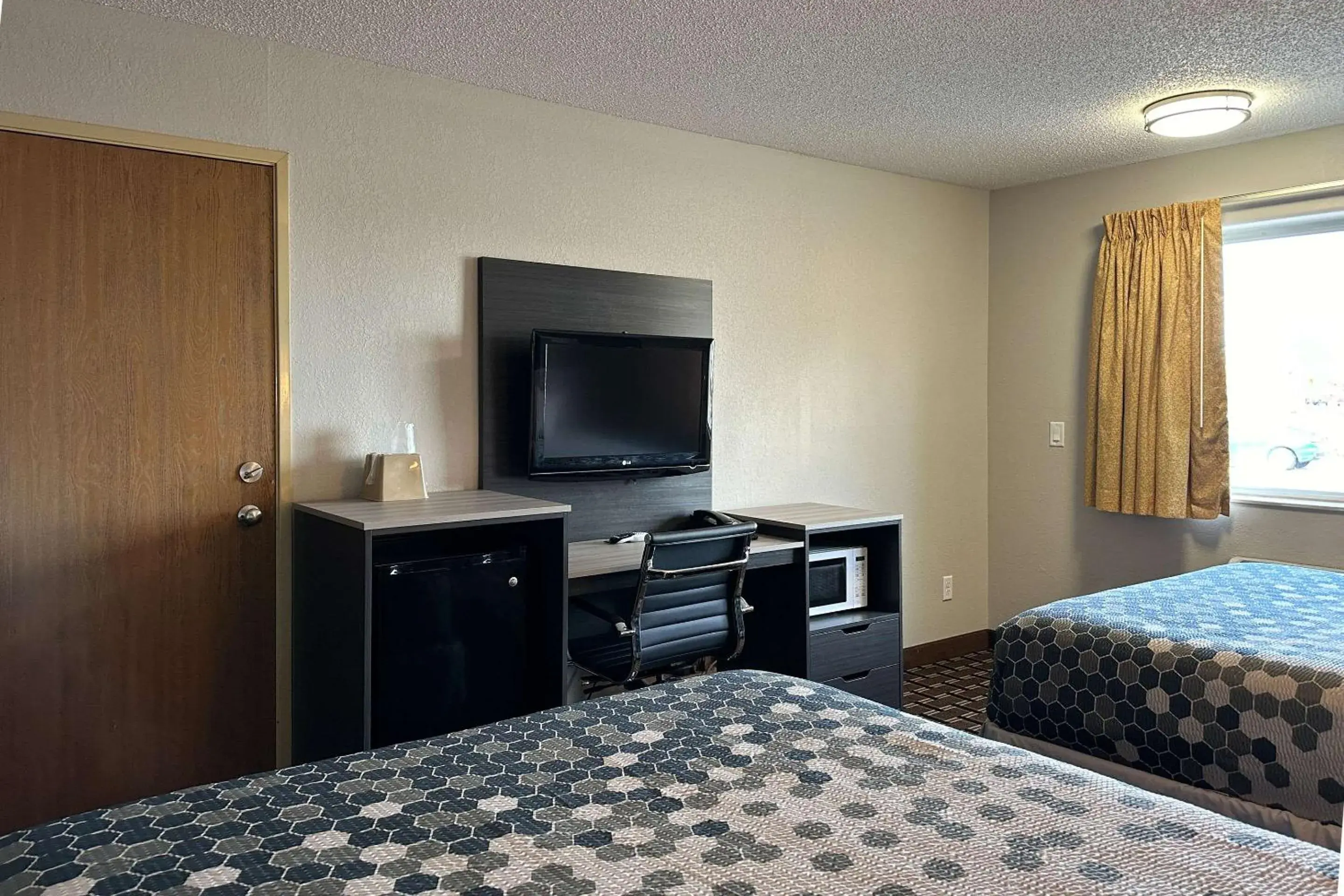 Bedroom, Bed in Rodeway Inn & Suites North Sioux City I-29