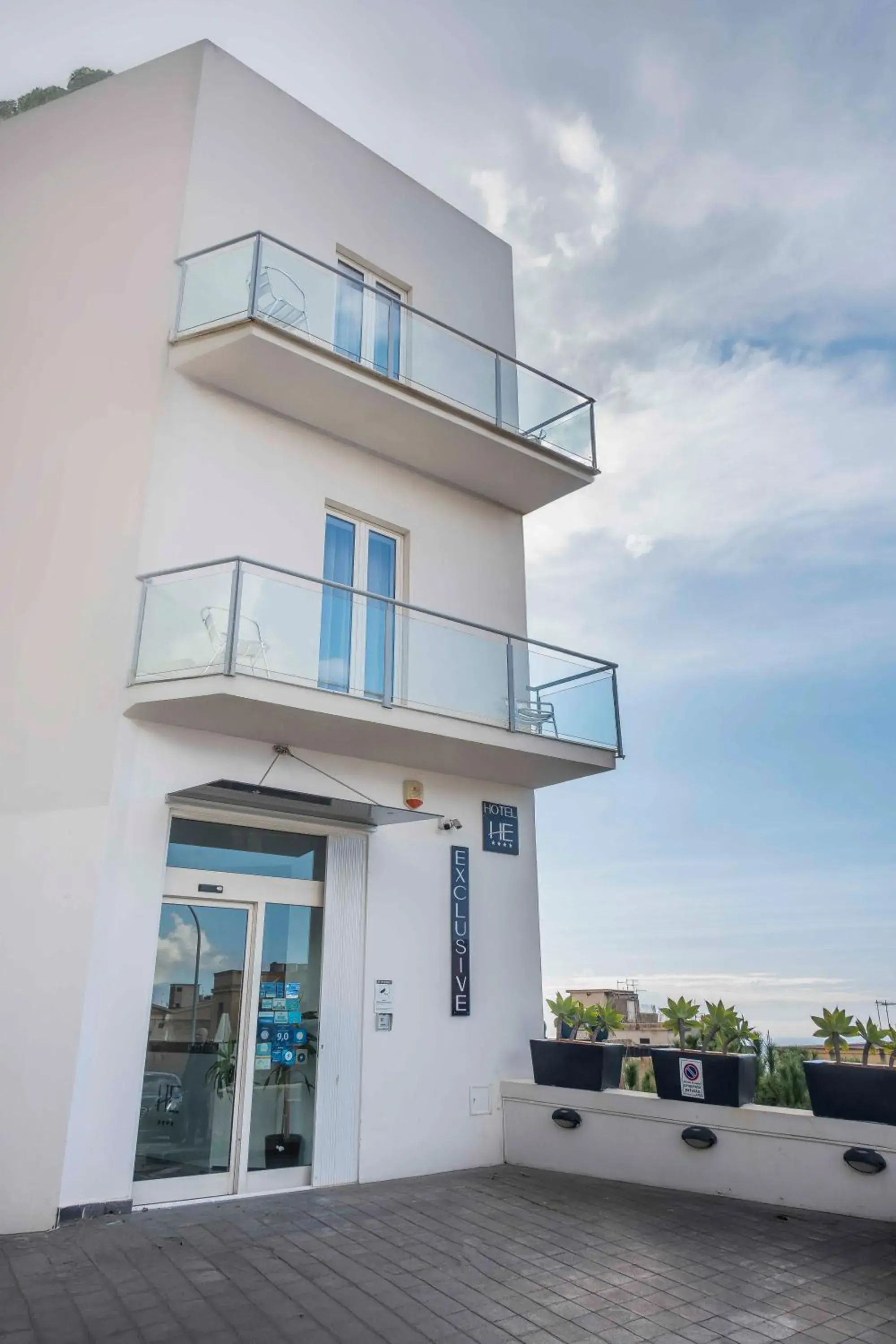 Property building in Hotel Exclusive Property building in Hotel Exclusive