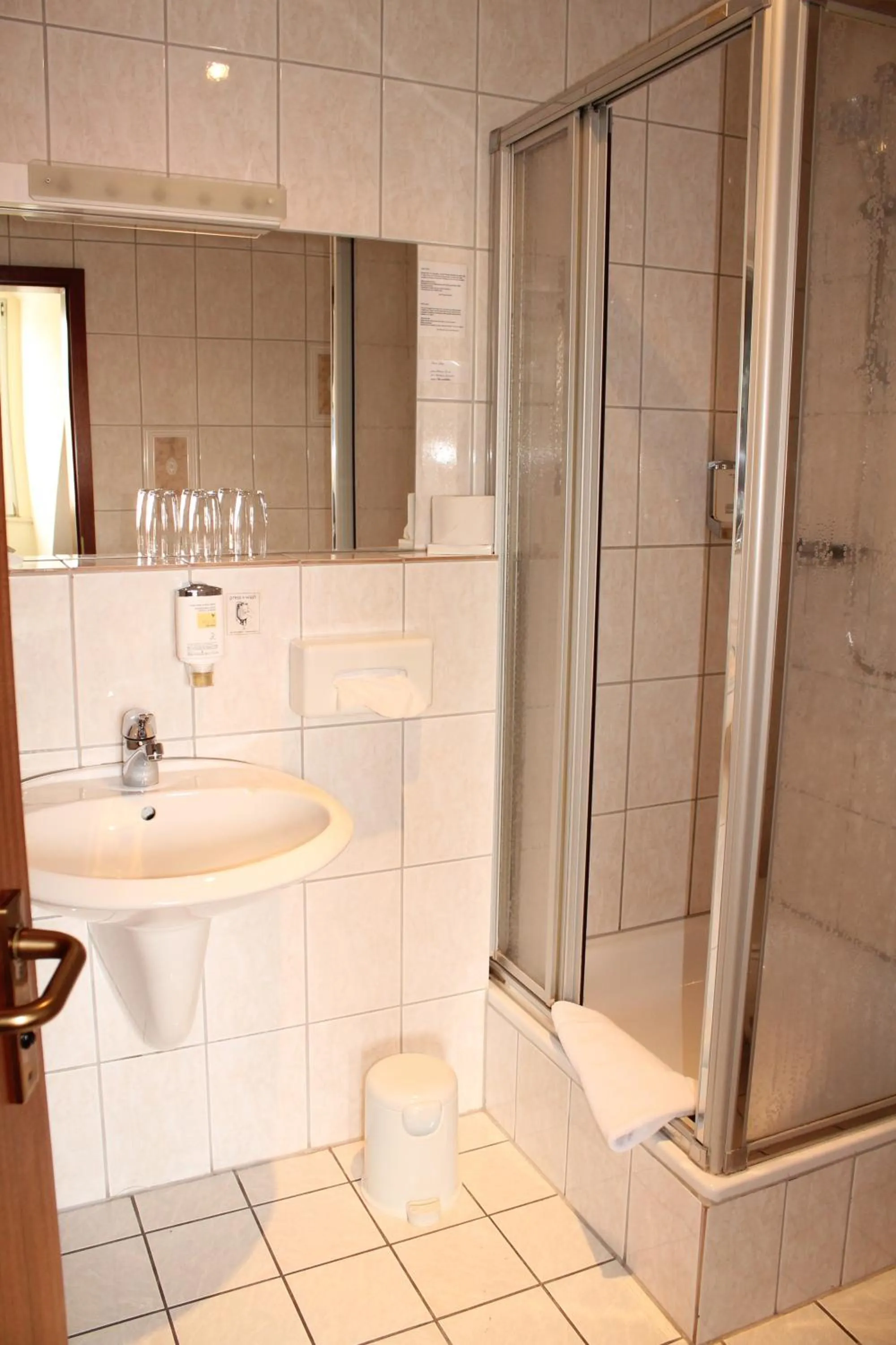 Bathroom in Hotel Anhalt