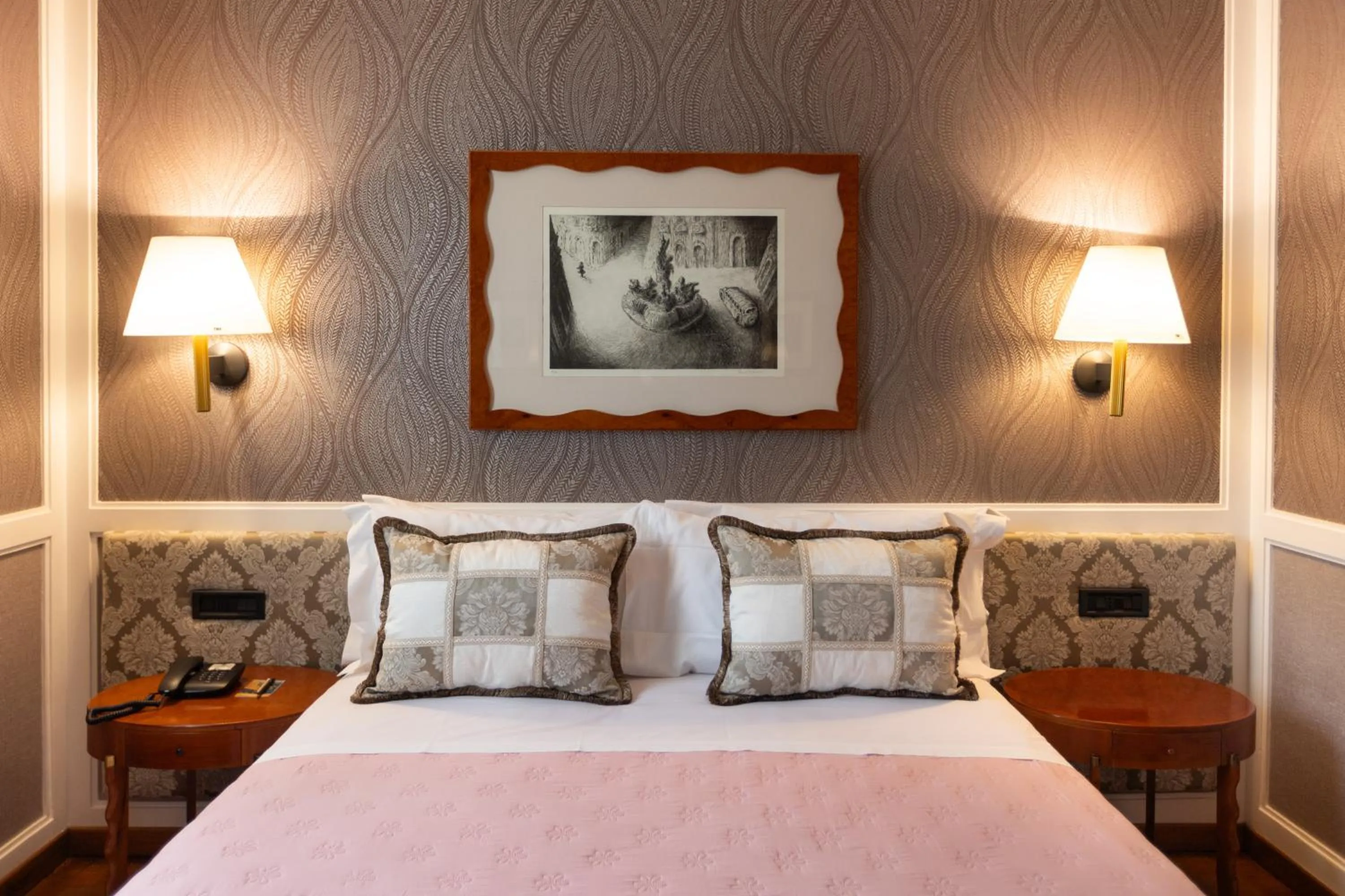 Bedroom, Bed in Grand Hotel Ortigia