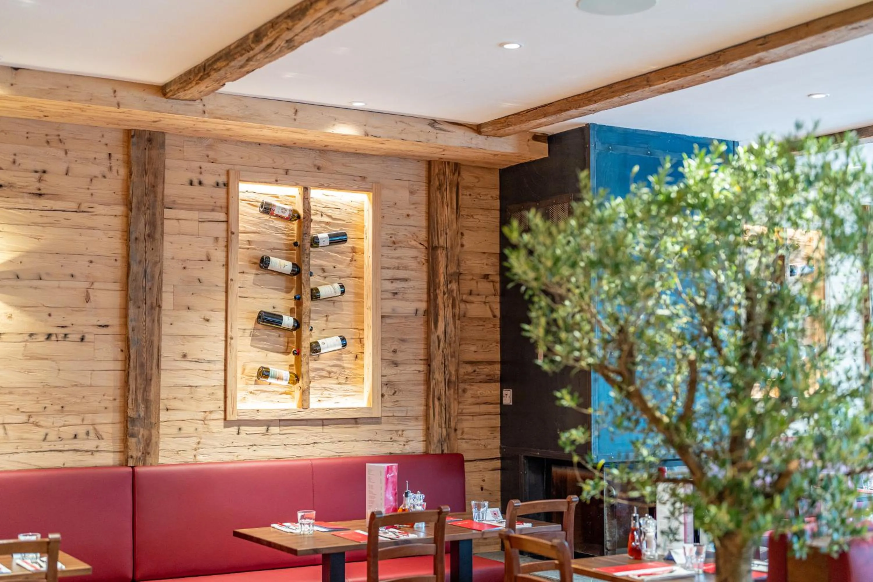 Restaurant/places to eat in Hotel Piz St. Moritz