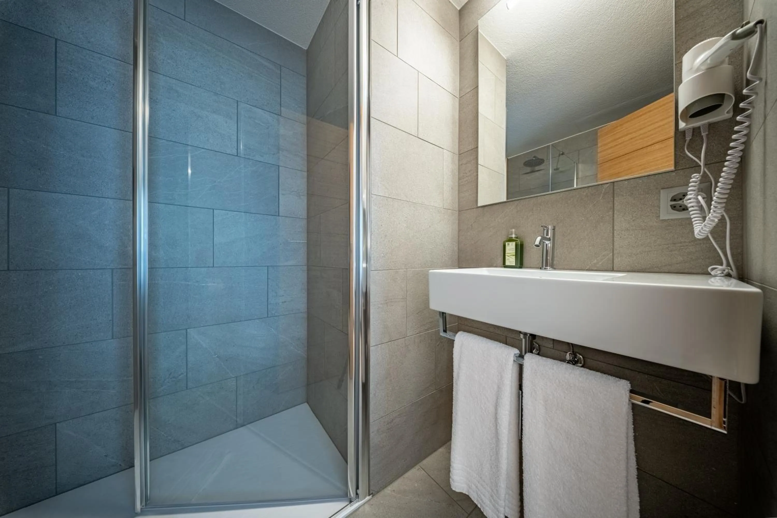 Shower in Hotel Piz St. Moritz