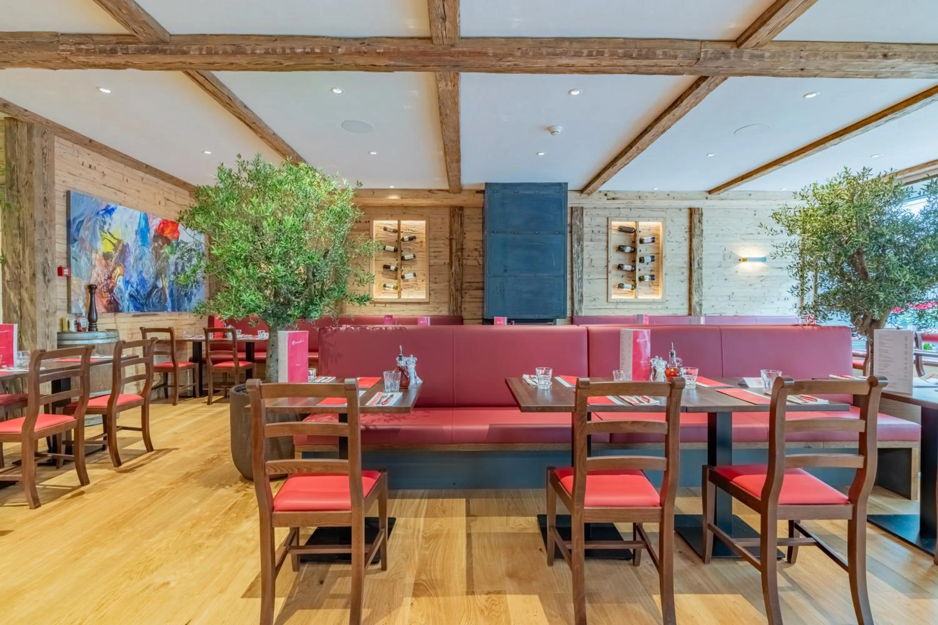 Restaurant/places to eat in Hotel Piz St. Moritz