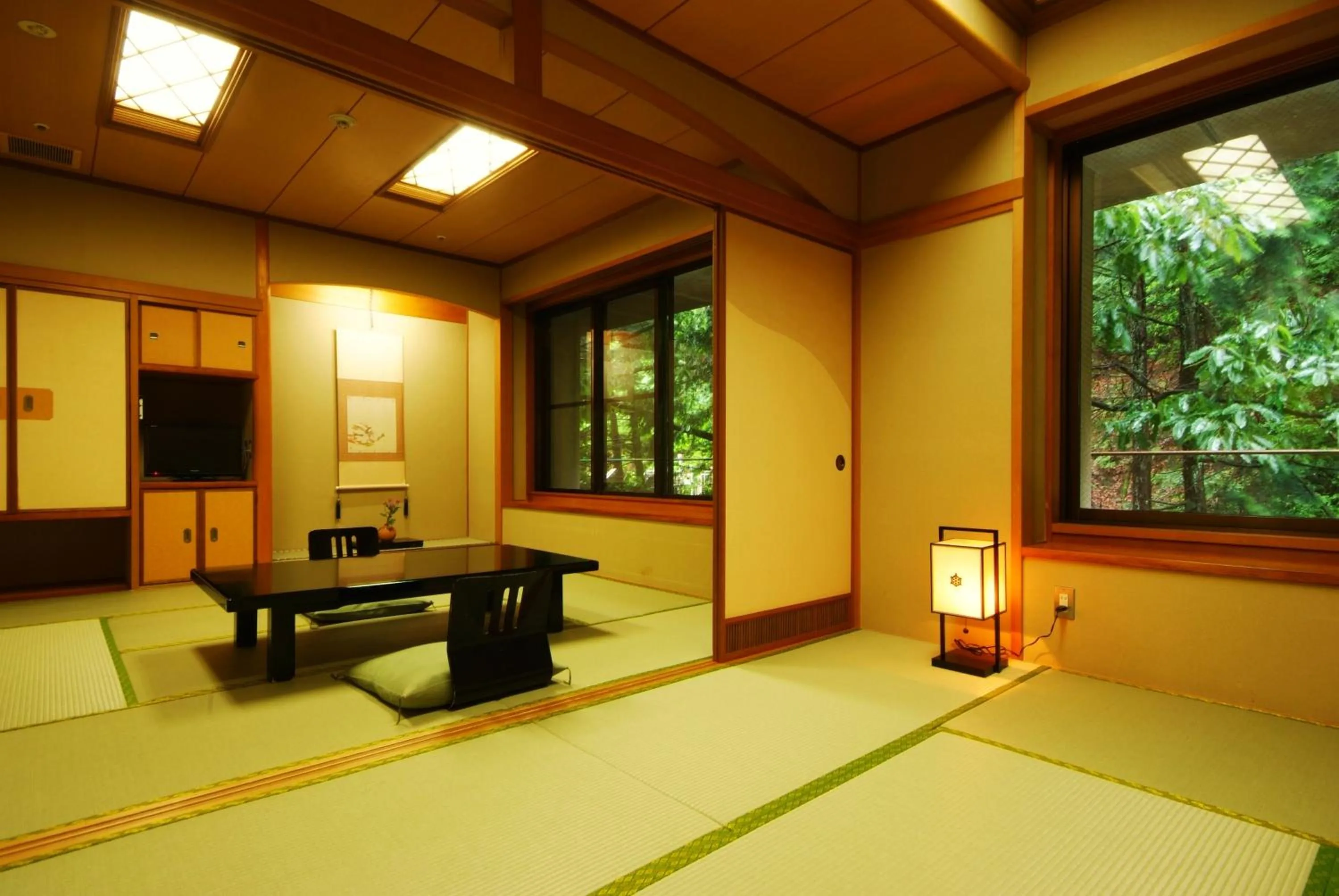Deluxe Japanese-Style Room in Shoenso Hozugawatei