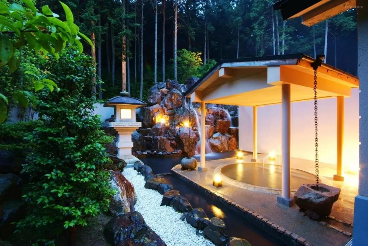 Public Bath in Syoenso Hotsugawatei