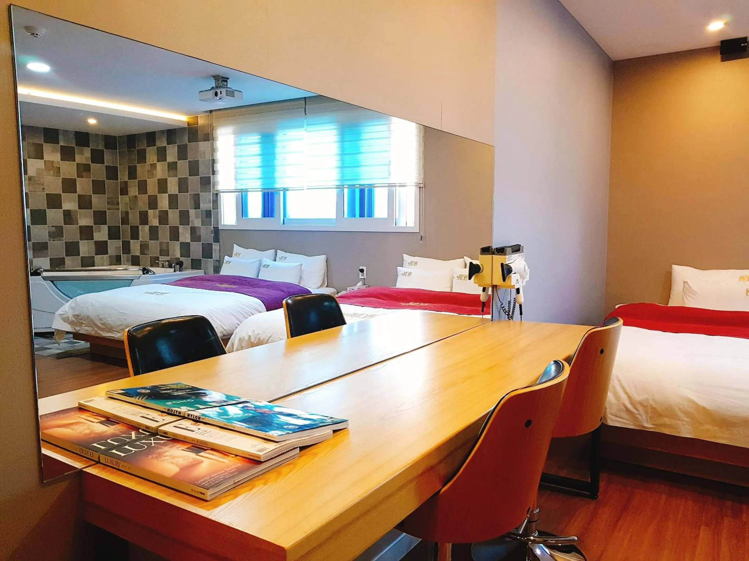 Bed in No.1 New Yorker Hotel