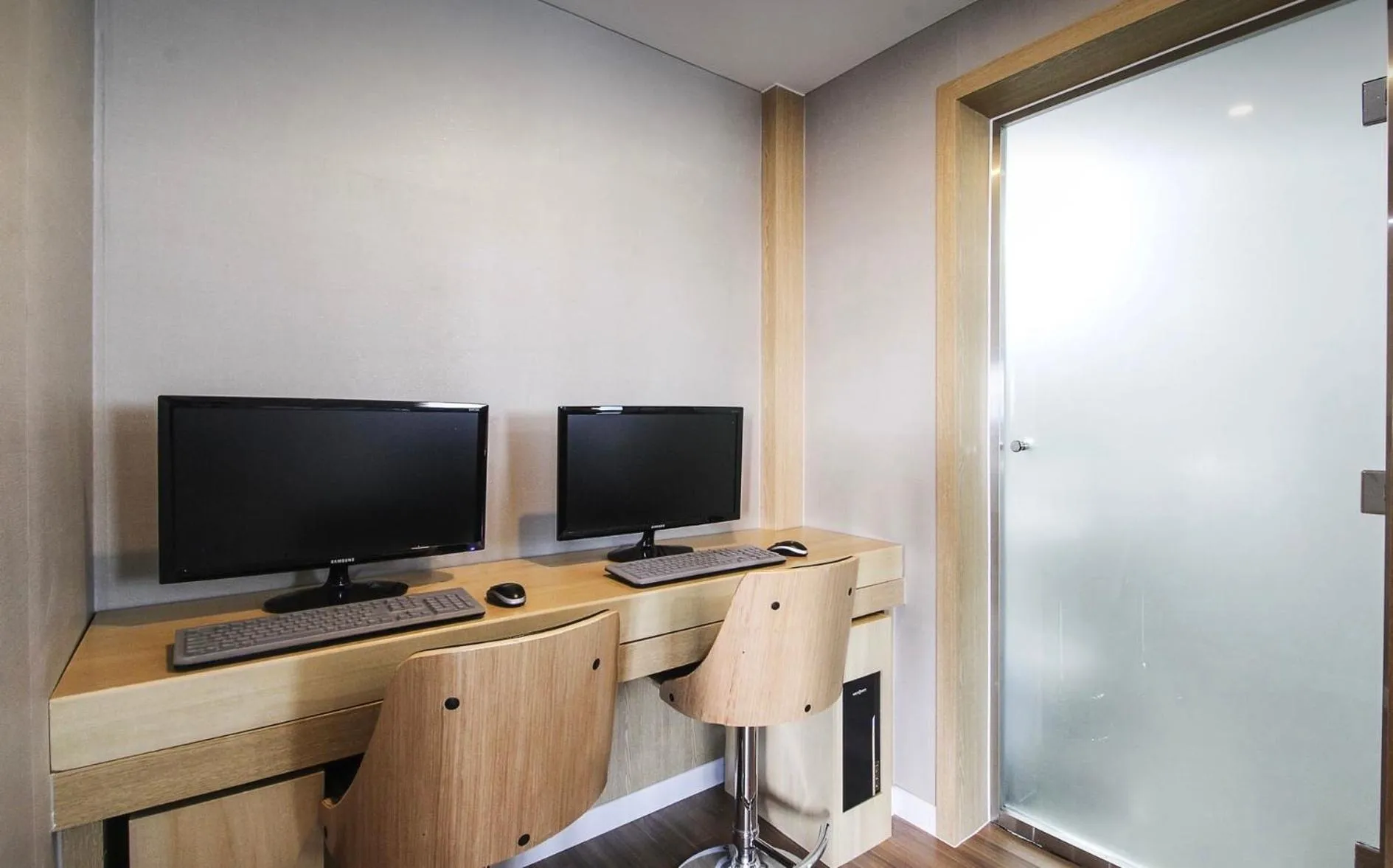 No.1 New Yorker Hotel