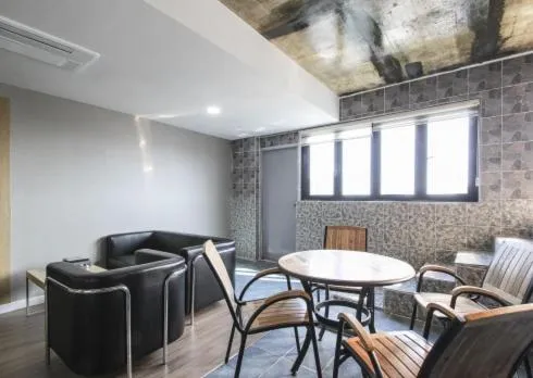 No.1 New Yorker Hotel