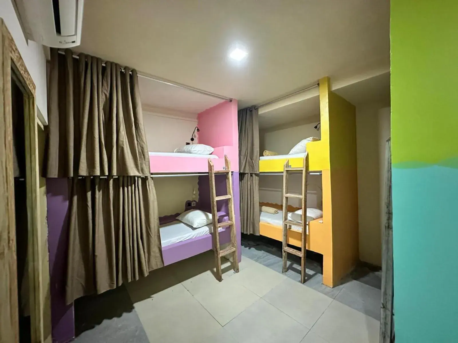 6-Bed Mixed Dormitory Room - single occupancy in Dragon Dive Komodo Dive Resort 6-Bed Mixed Dormitory Room - single occupancy in Dragon Dive Komodo Dive Resort