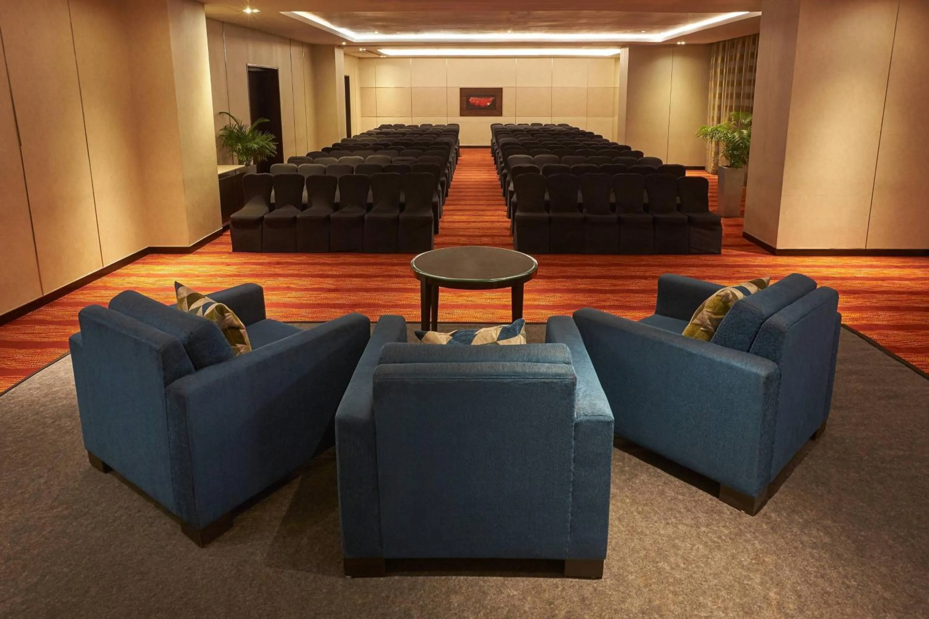 Meeting/conference room in Courtyard by Marriott Mumbai International Airport