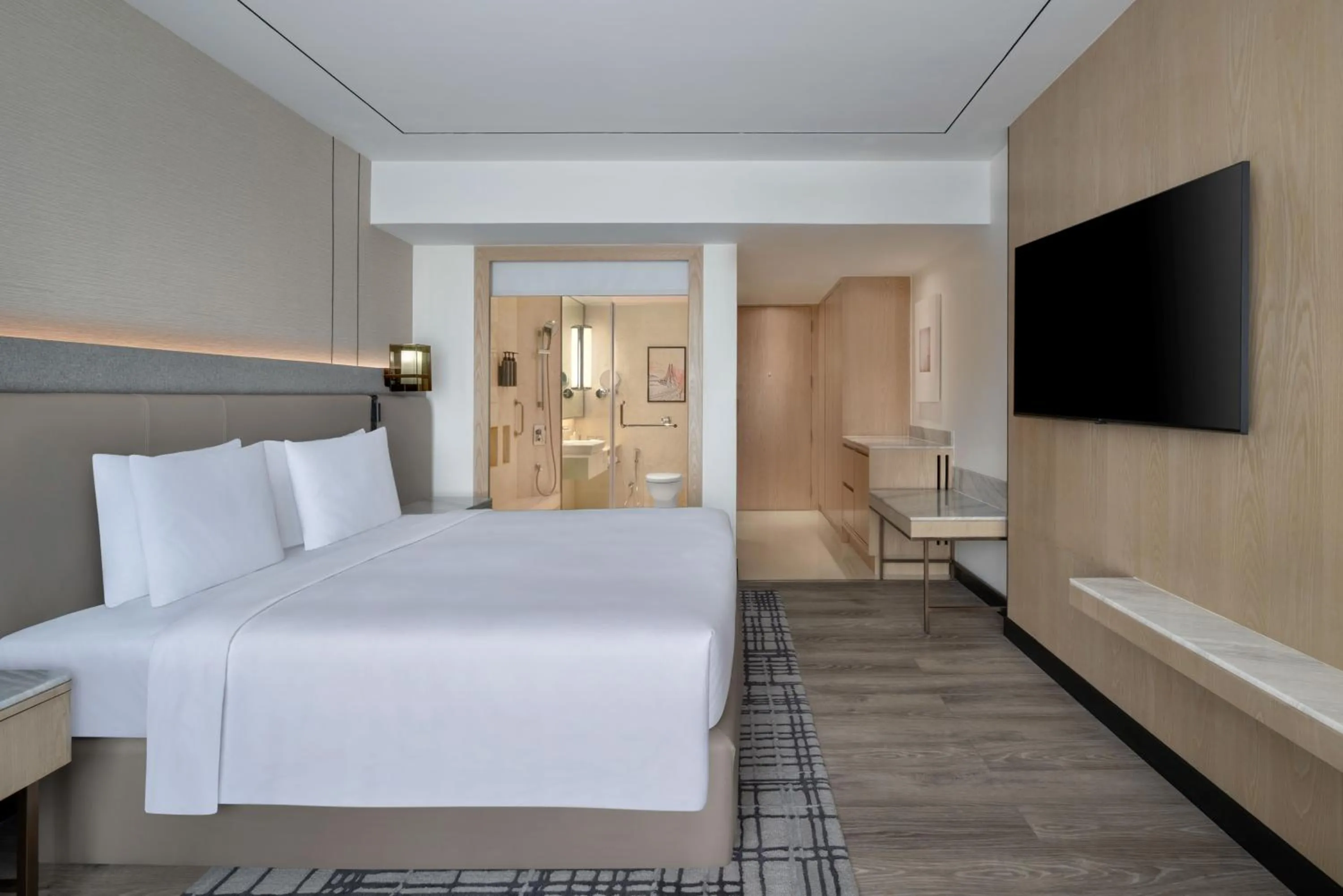 Photo of the whole room, Bed in Courtyard by Marriott Mumbai International Airport