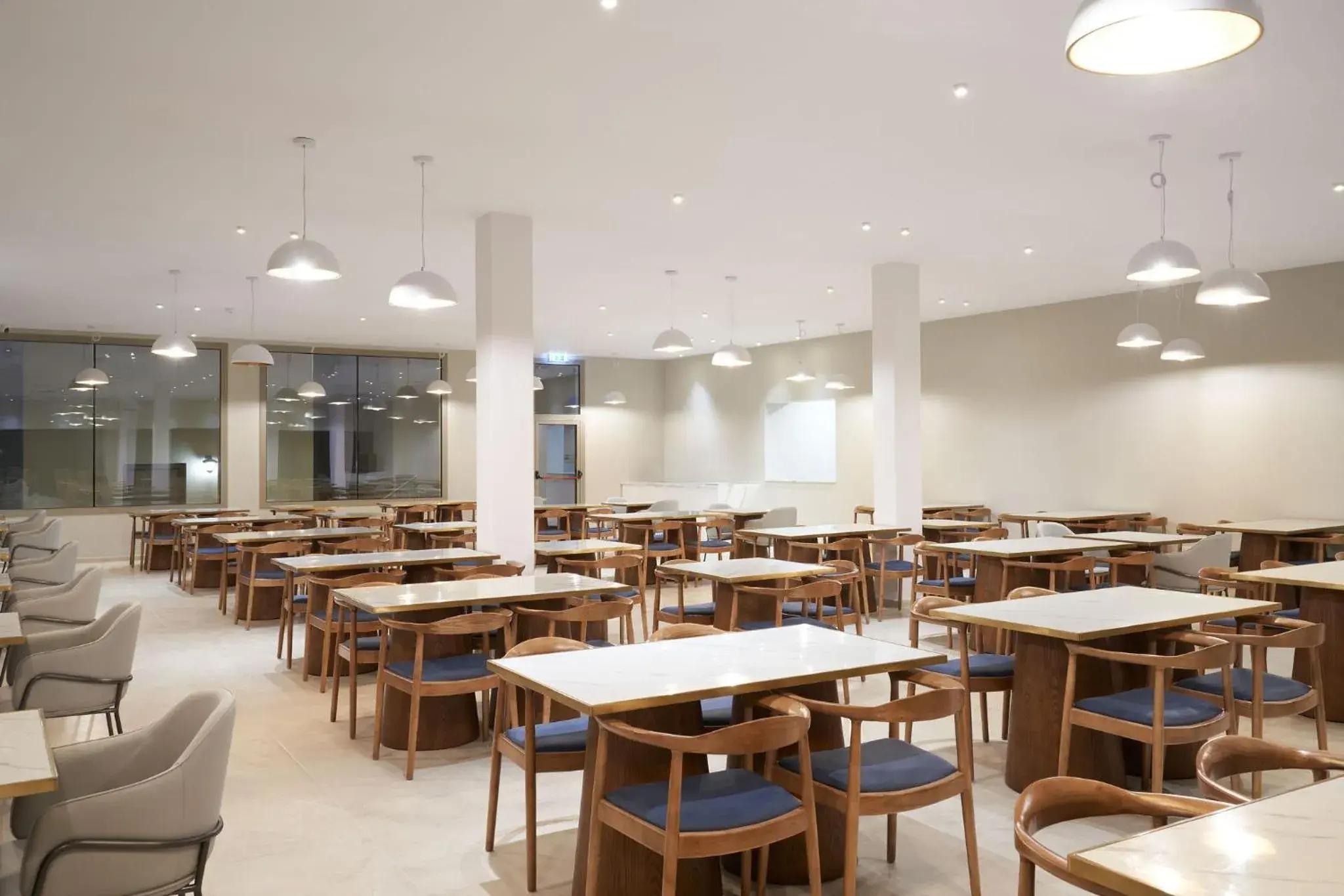 Restaurant/places to eat in Eleni Holiday Resort Restaurant/places to eat in Eleni Holiday Resort