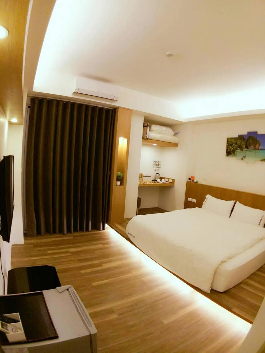 Bed in G.S Cafe