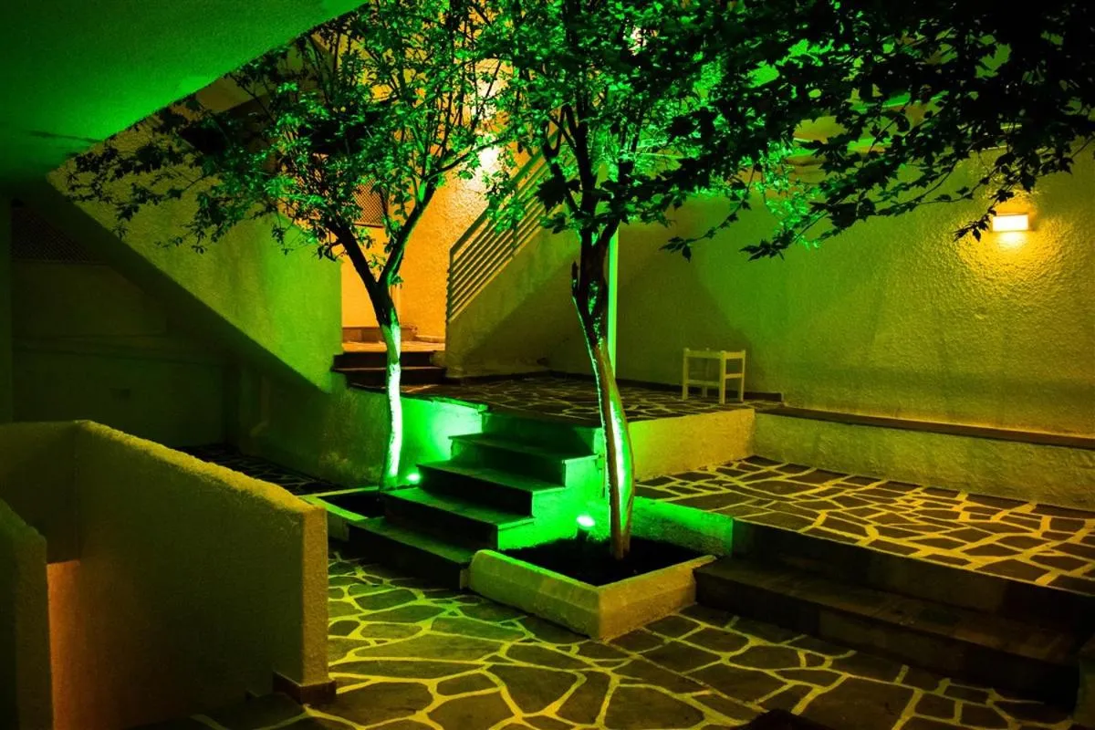 Astri Hotel