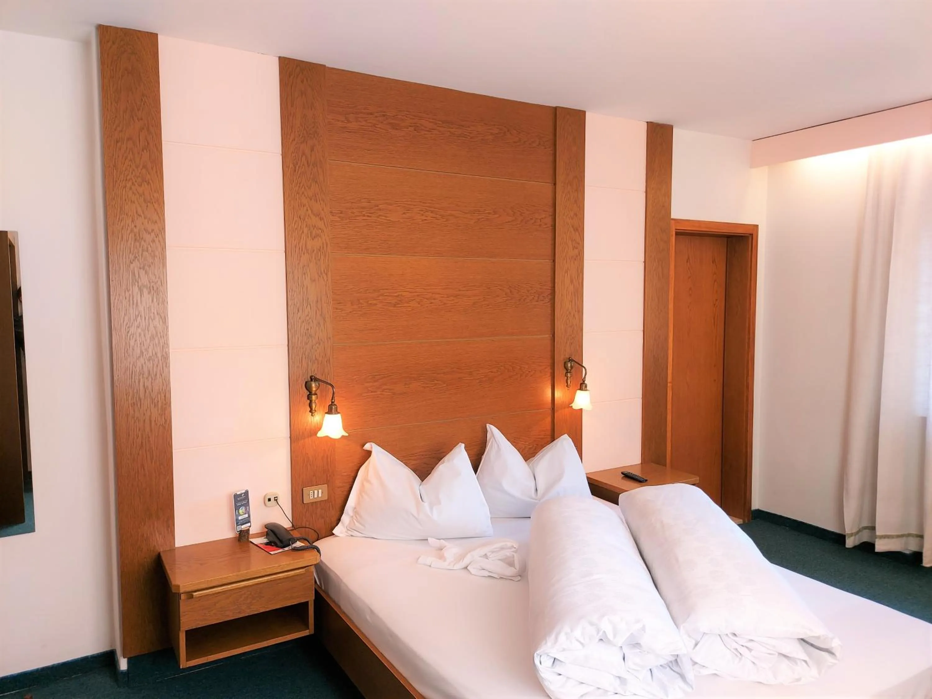 Staff, Bed in Hotel Schuster