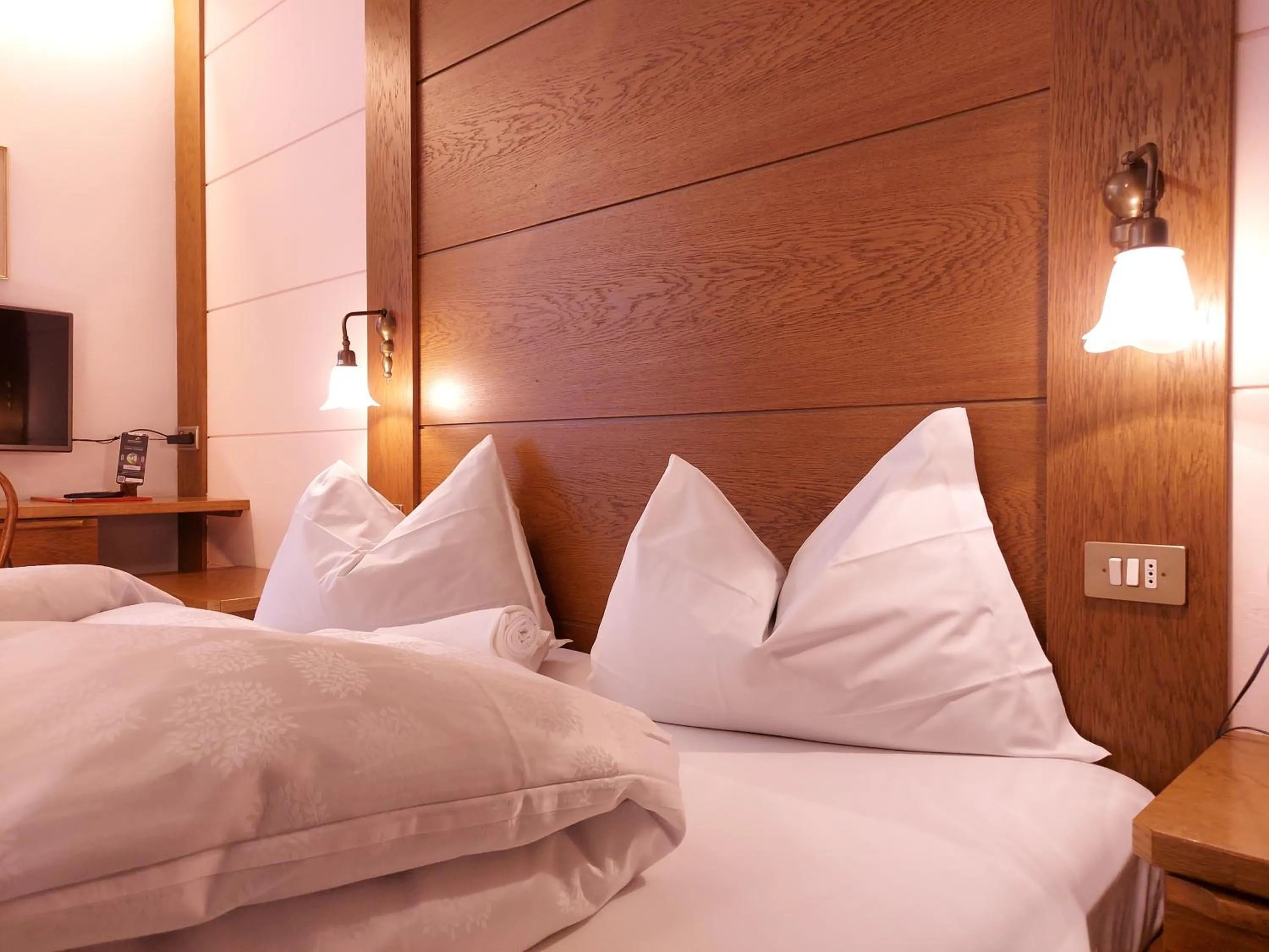 Staff, Bed in Hotel Schuster