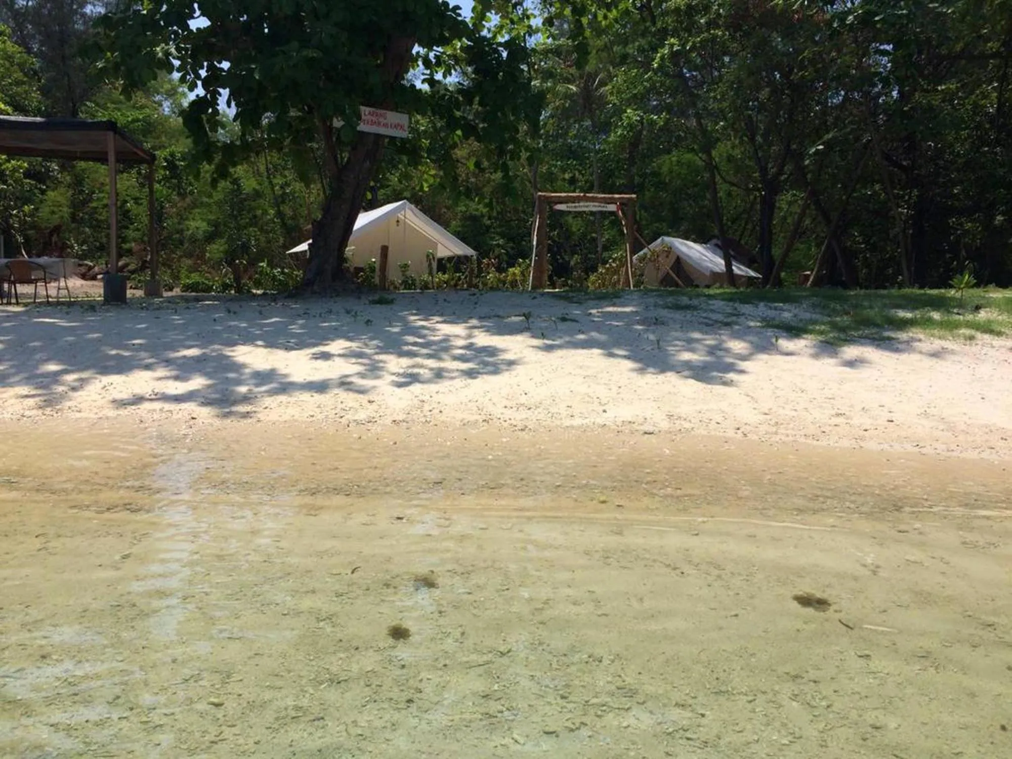 Photo of the whole room in Seribu Resort Thousand Island