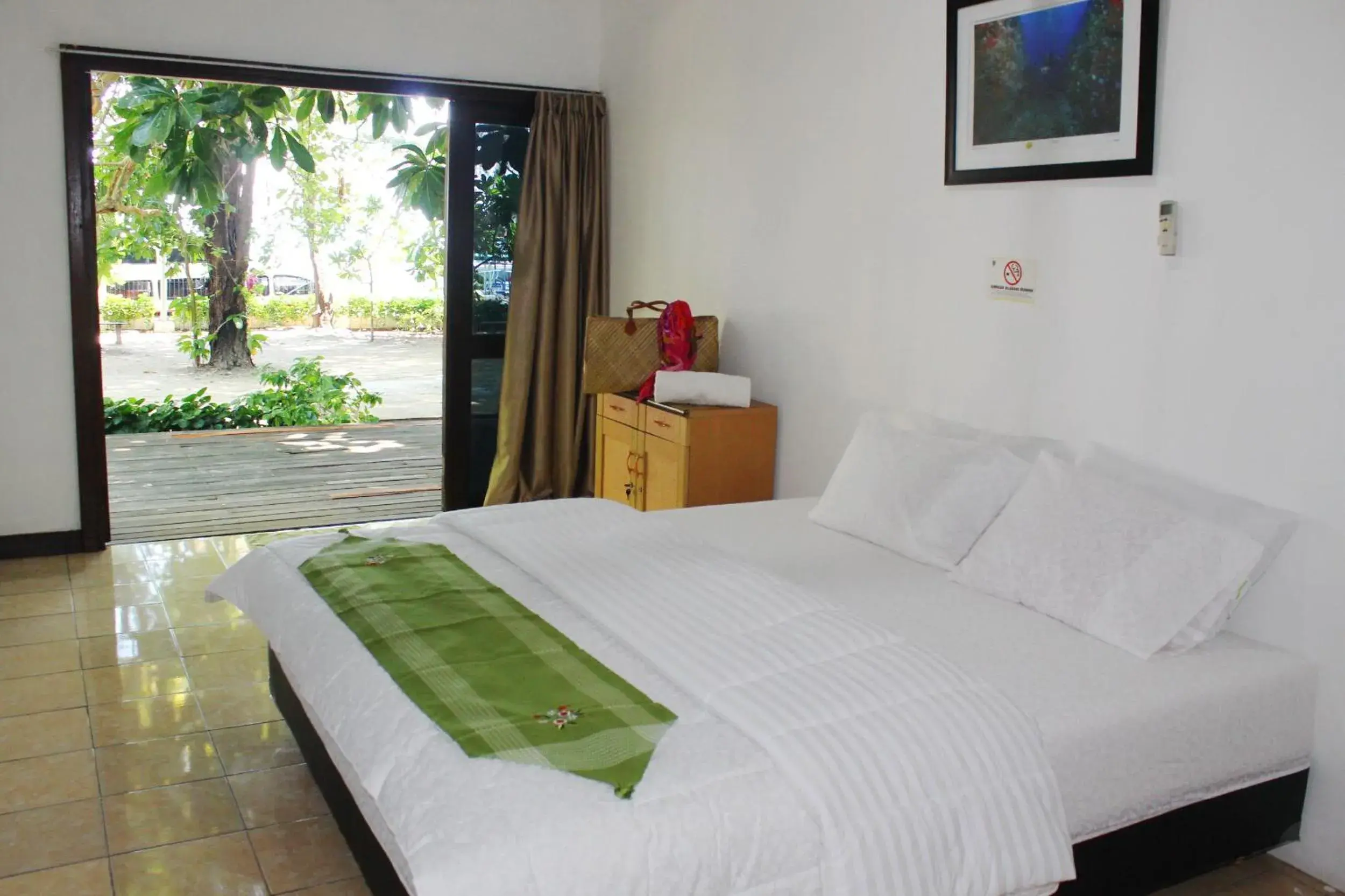 Deluxe Double Room in Seribu Resort Thousand Island Deluxe Double Room in Seribu Resort Thousand Island