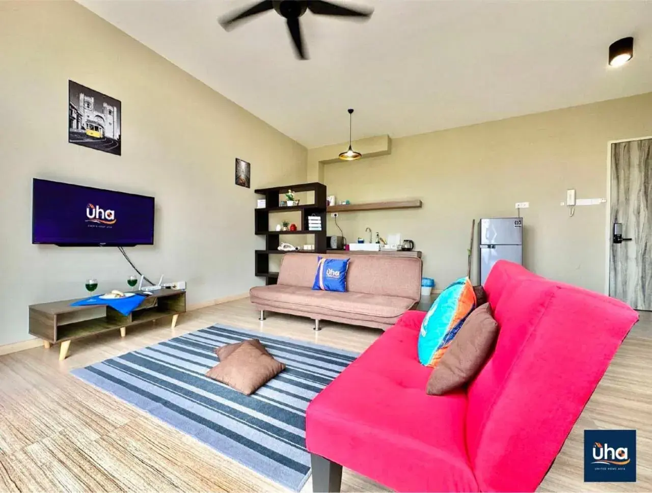 Apartment with Balcony in Cube 8 Teens Taman Mount Austin Apartment by UHA Apartment with Balcony in Cube 8 Teens Taman Mount Austin Apartment by UHA