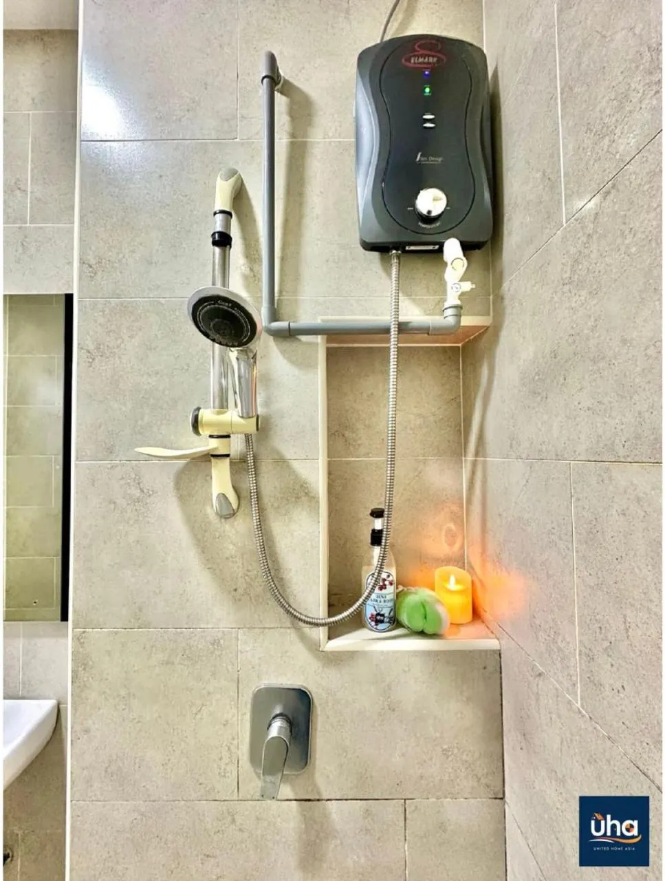 Shower in Cube 8 Teens Taman Mount Austin Apartment by UHA