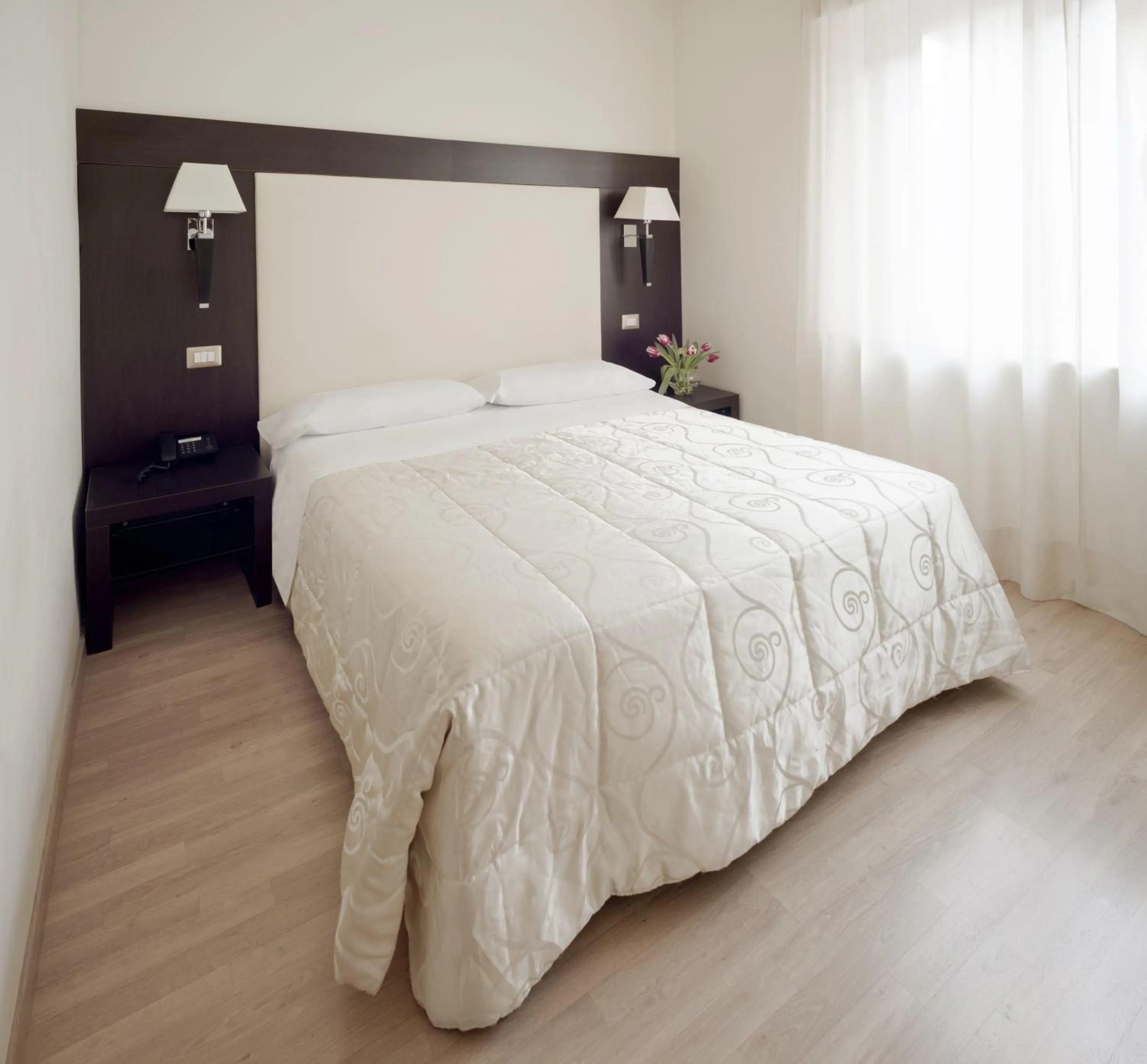 Bedroom, Bed in Hotel Aurora