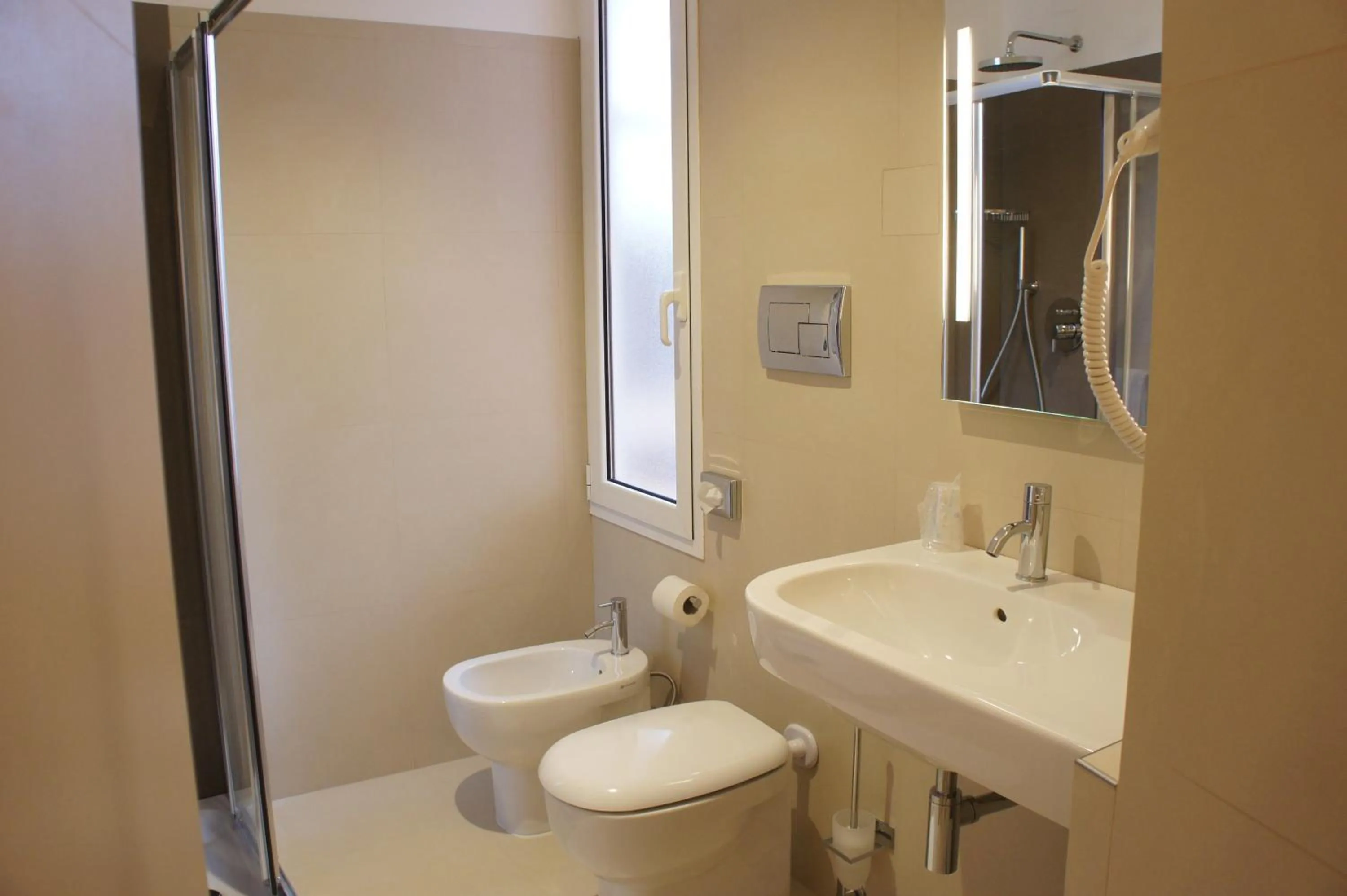 Bathroom in Hotel Aurora