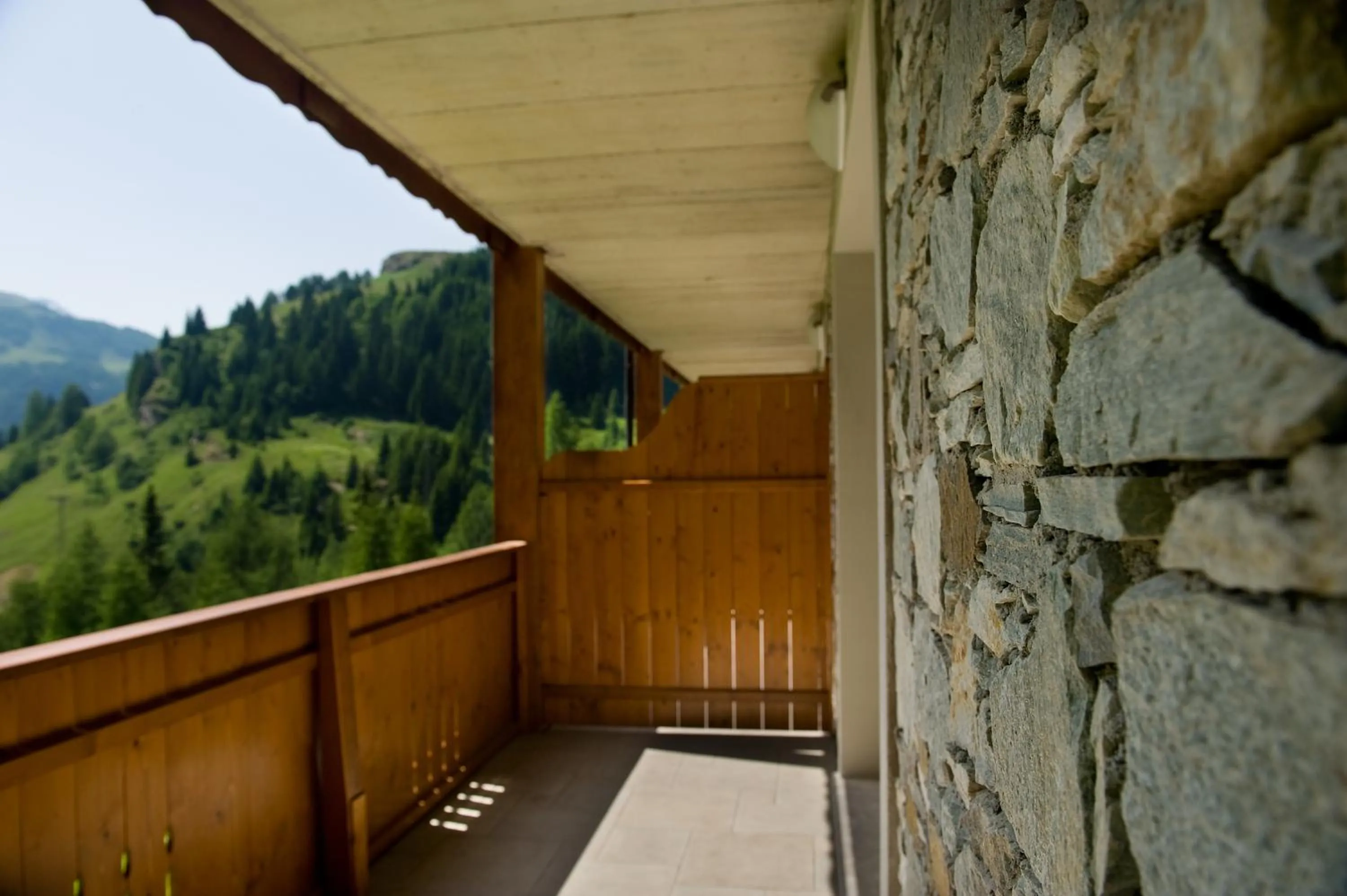 Day in Boscone Suite Hotel