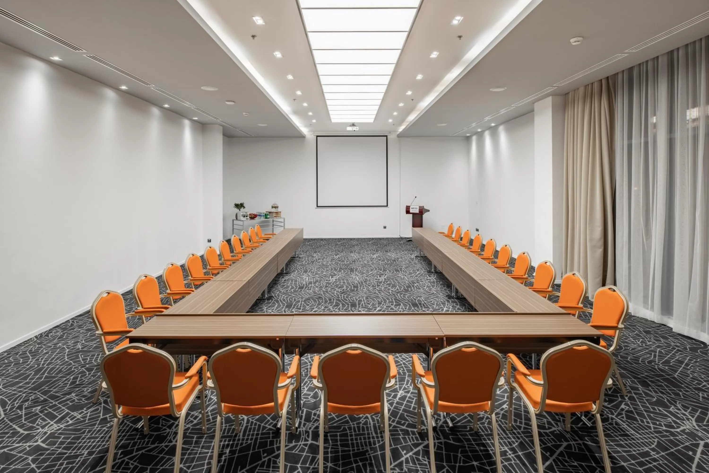 Banquet/Function facilities in Radisson Hotel & Apartments Dammam Industrial City