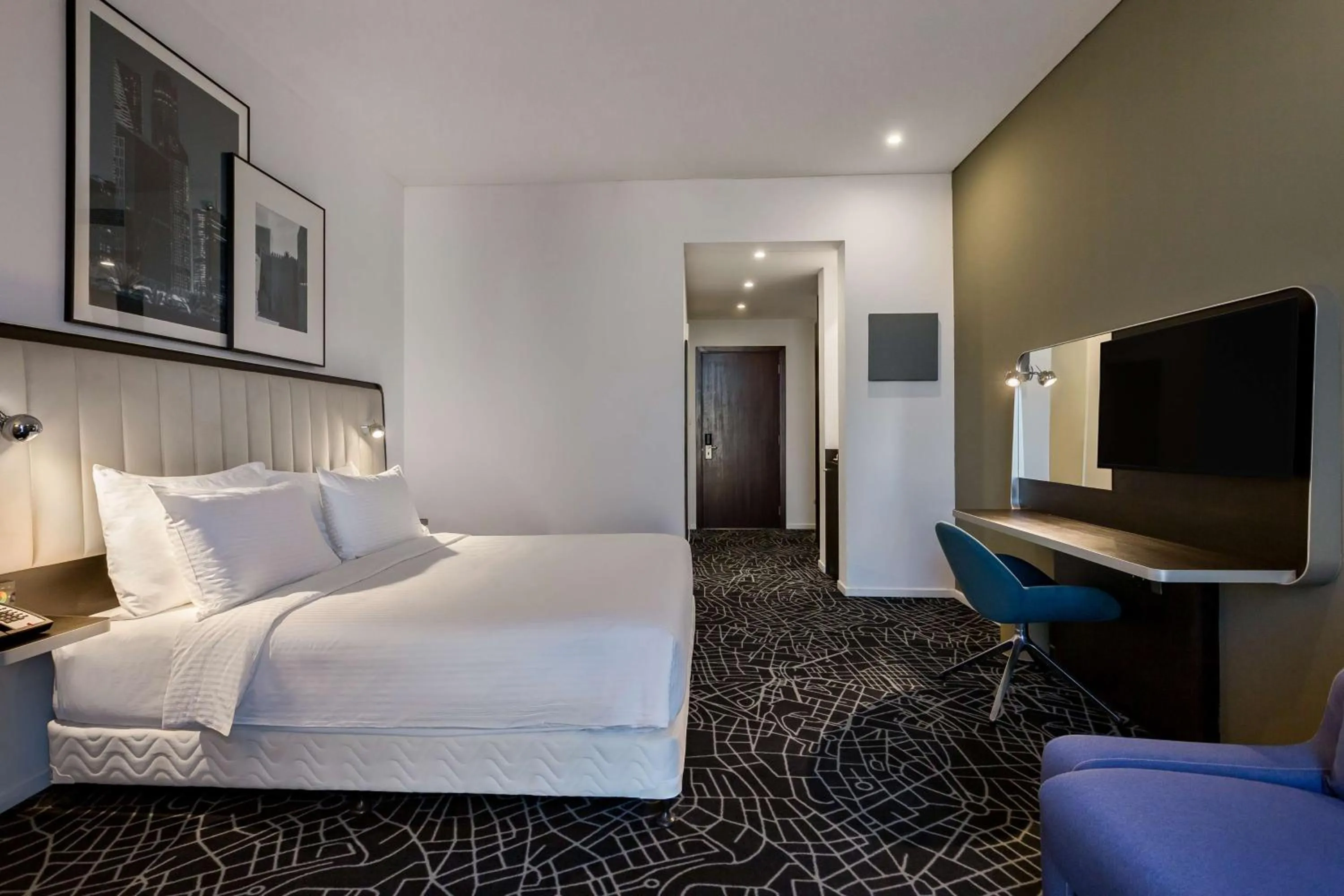 Photo of the whole room, Bed in Radisson Hotel & Apartments Dammam Industrial City