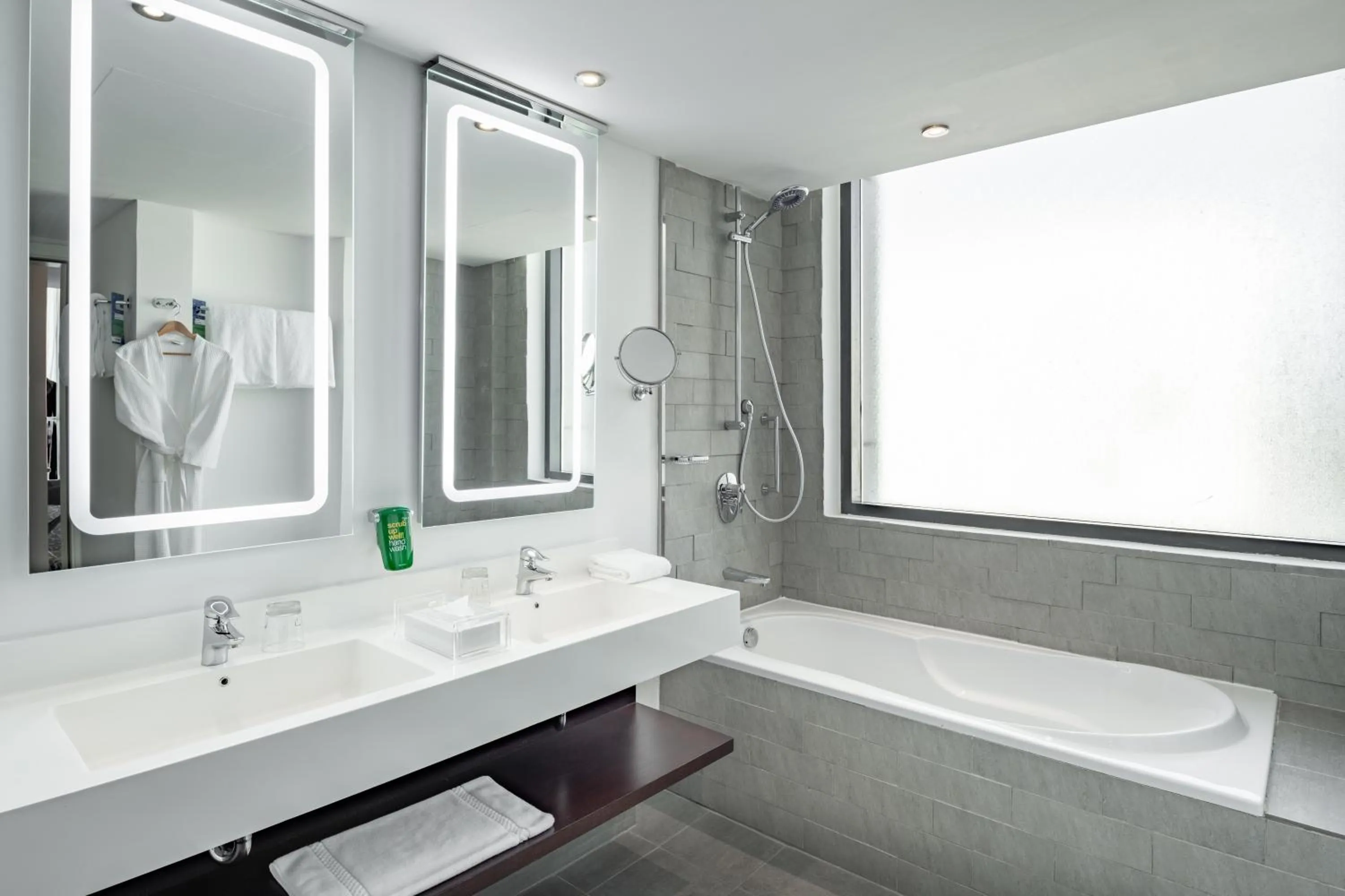 Shower in Radisson Hotel & Apartments Dammam Industrial City