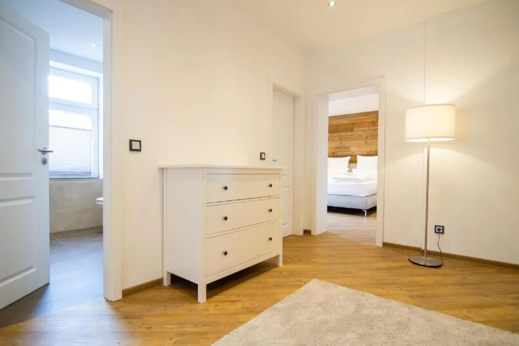 hair dresser, Bed in Schiefer Suite Hotel & Apartments