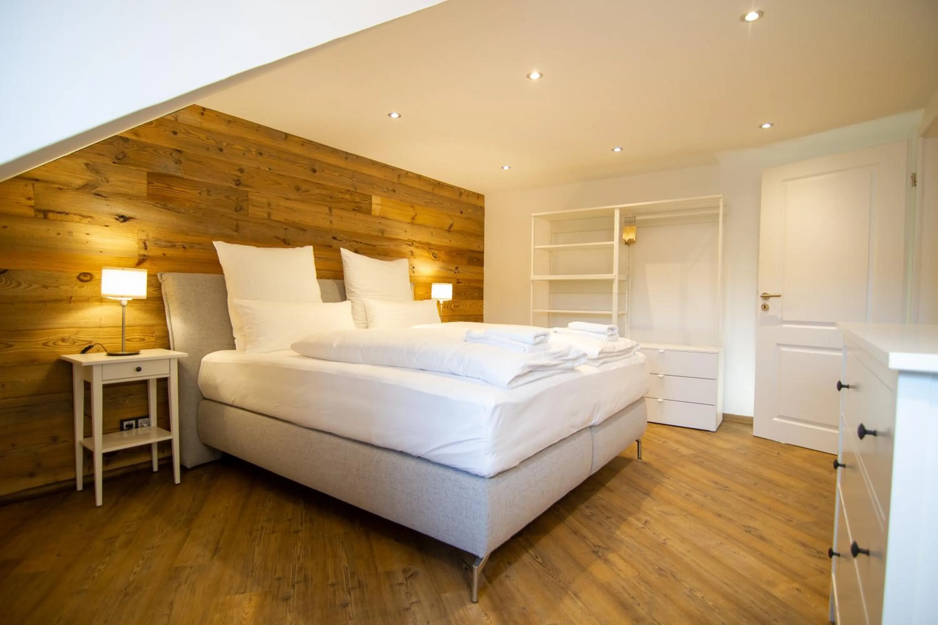 Bedroom, Bed in Schiefer Suite Hotel & Apartments