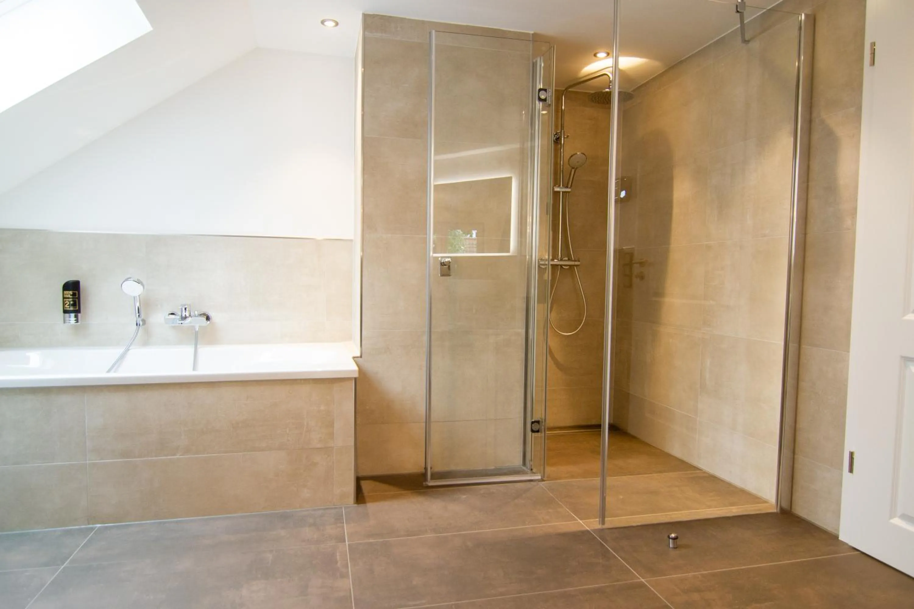 Bathroom in Schiefer Suite Hotel & Apartments