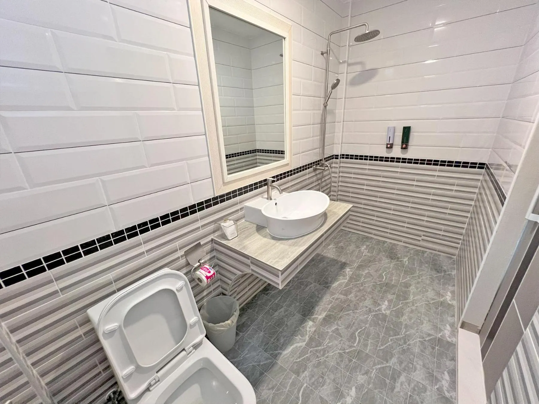 Shower in Phuiyara Resort