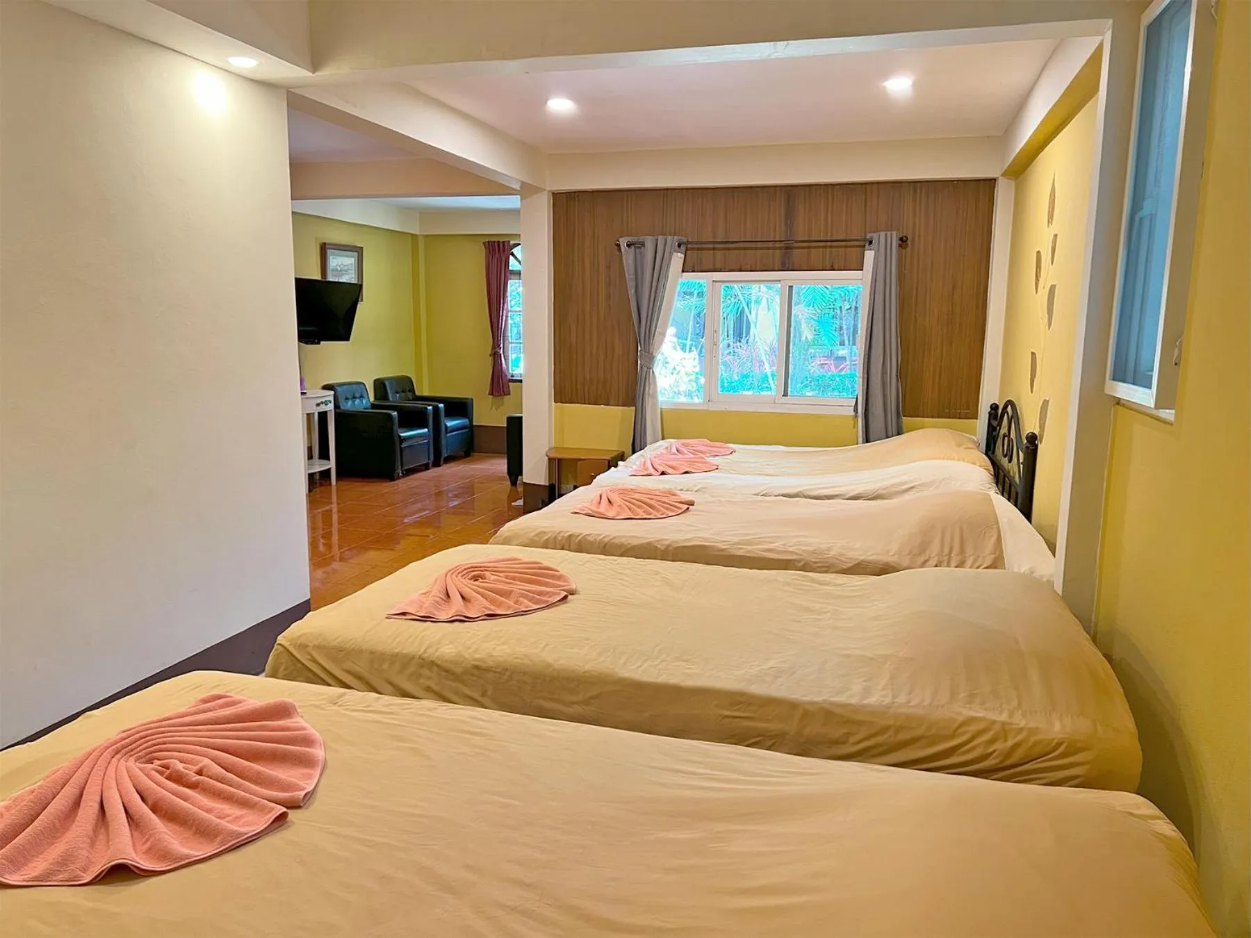 Bed in Phuiyara Resort
