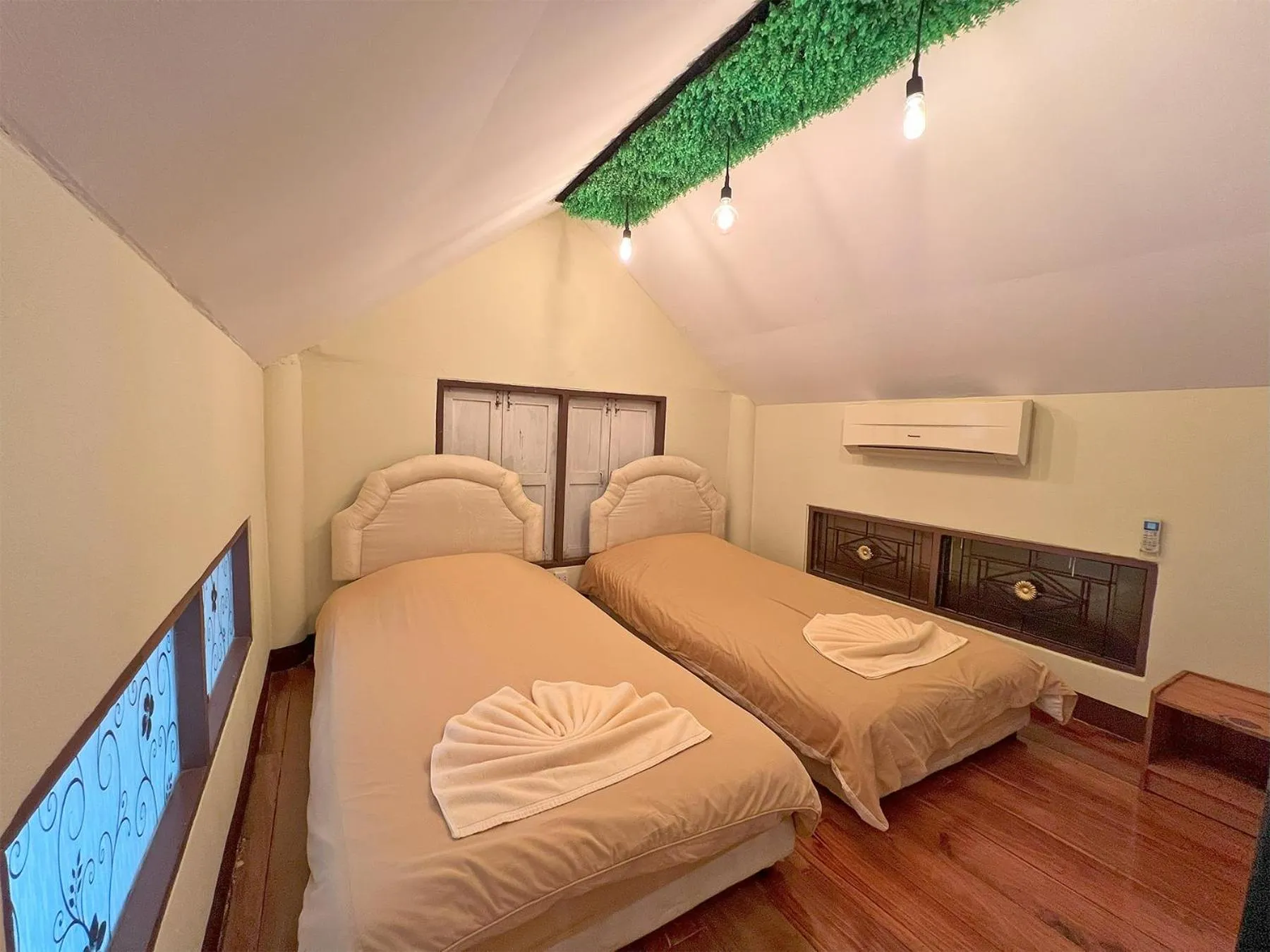 Bed in Phuiyara Resort