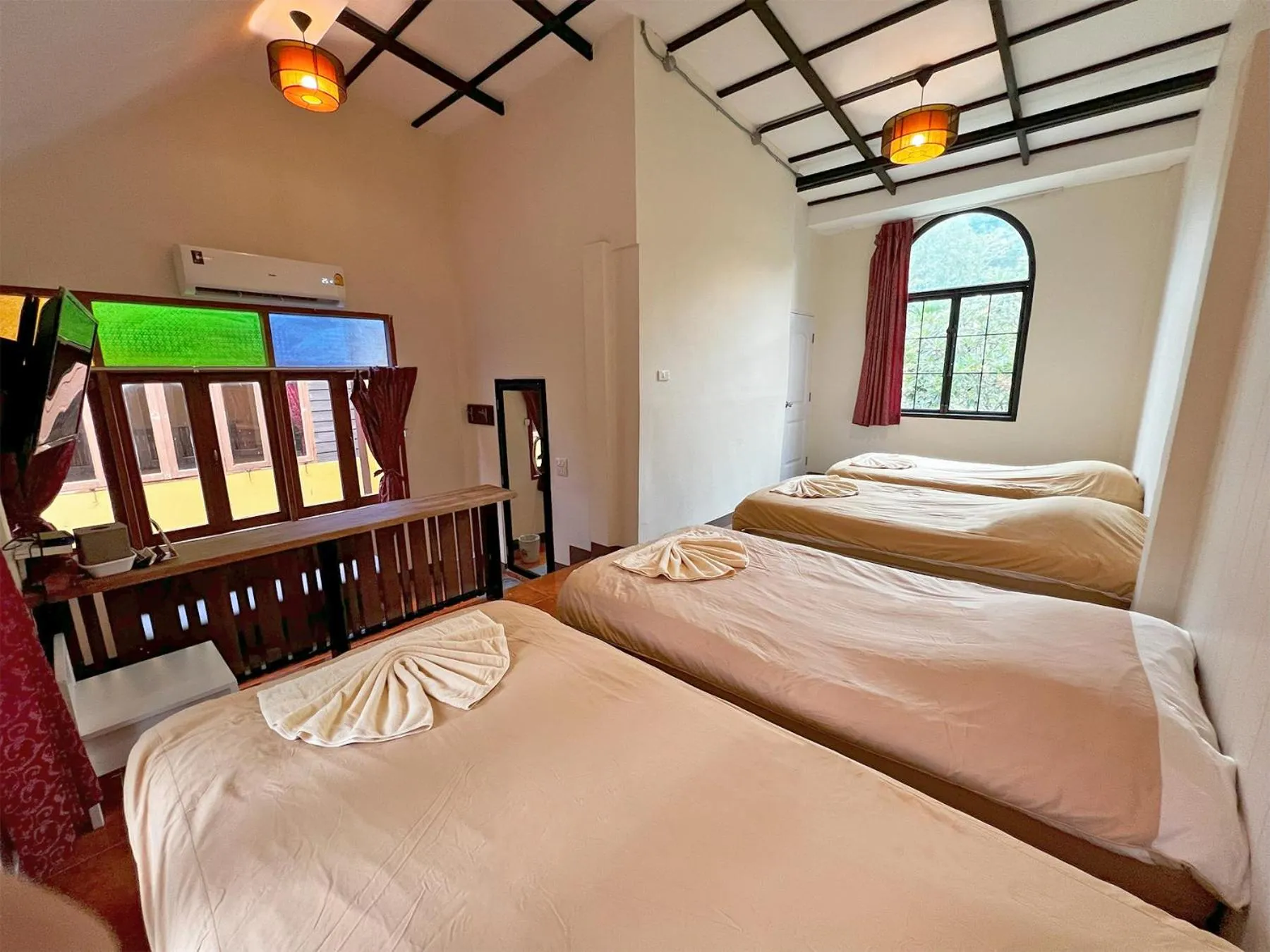 Bed in Phuiyara Resort