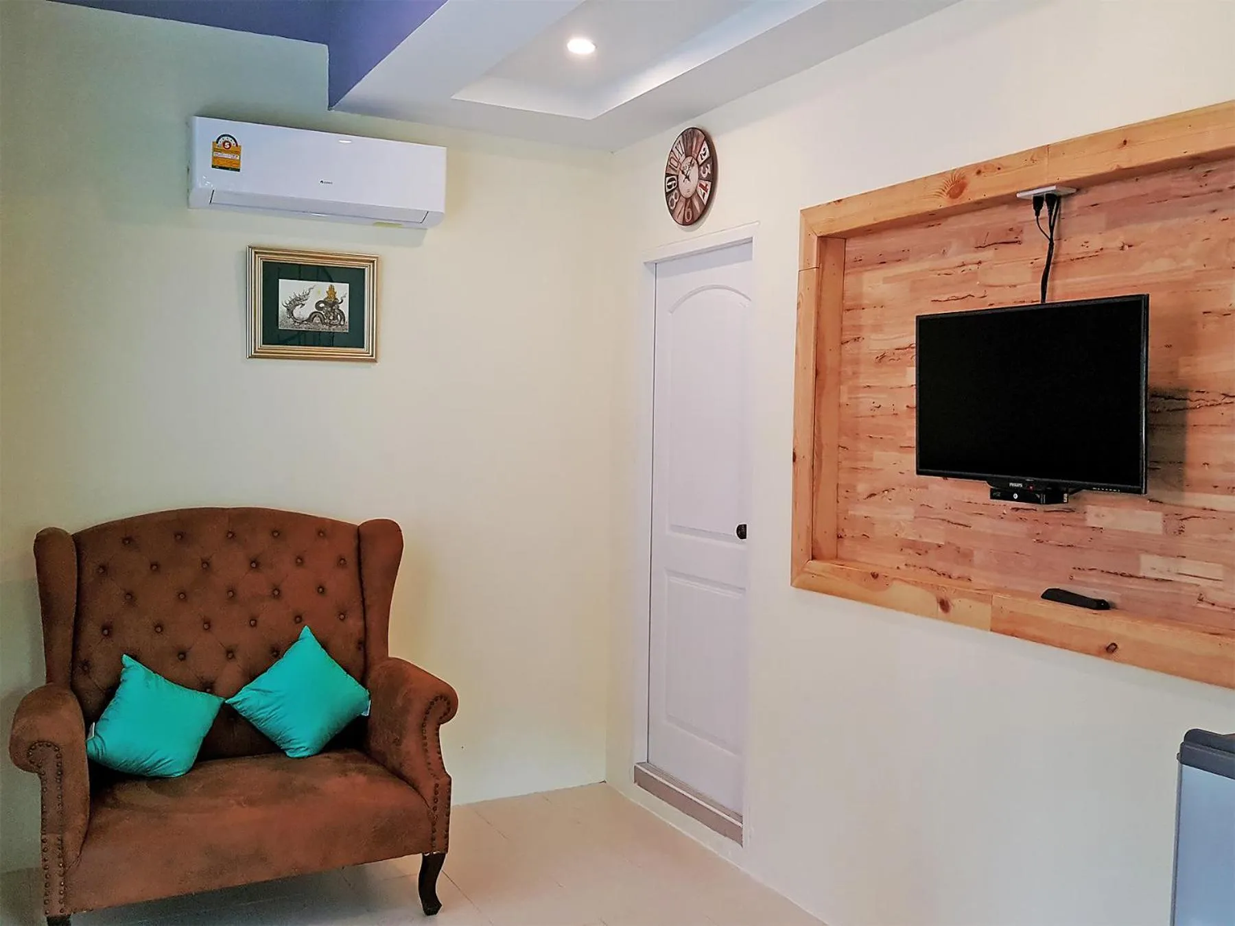 Communal lounge/ TV room in Phuiyara Resort