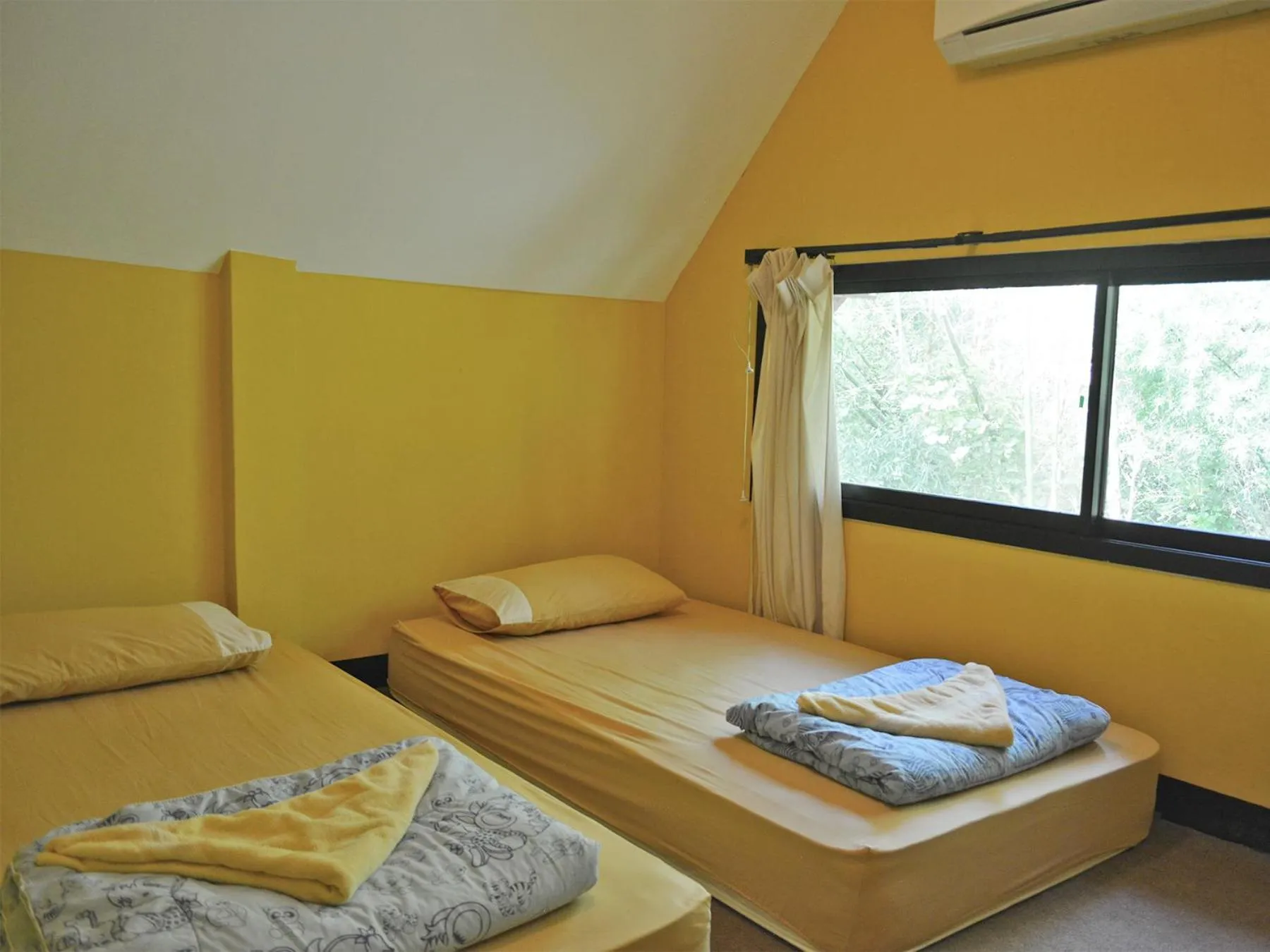 Bed in Phuiyara Resort