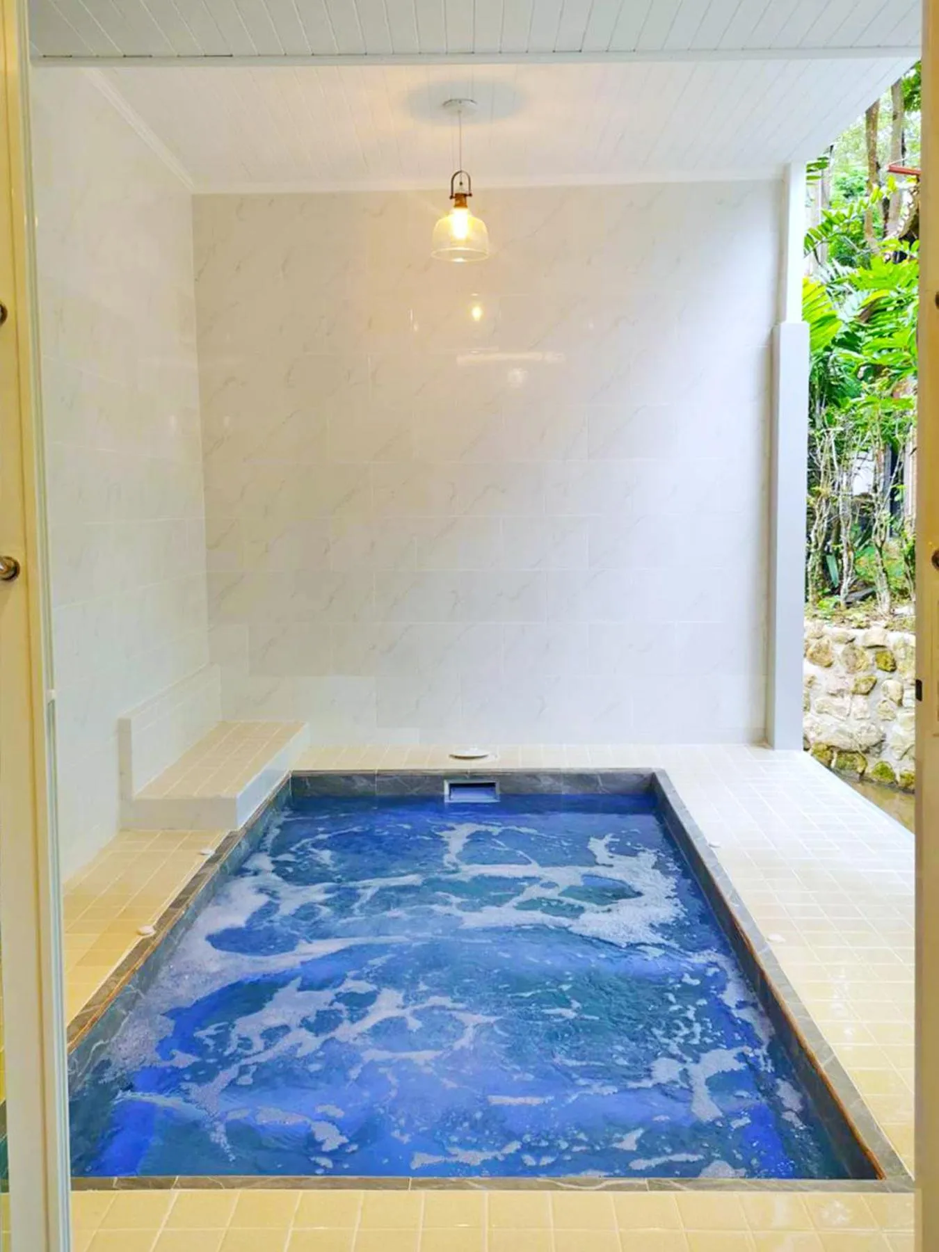 Swimming pool in Phuiyara Resort