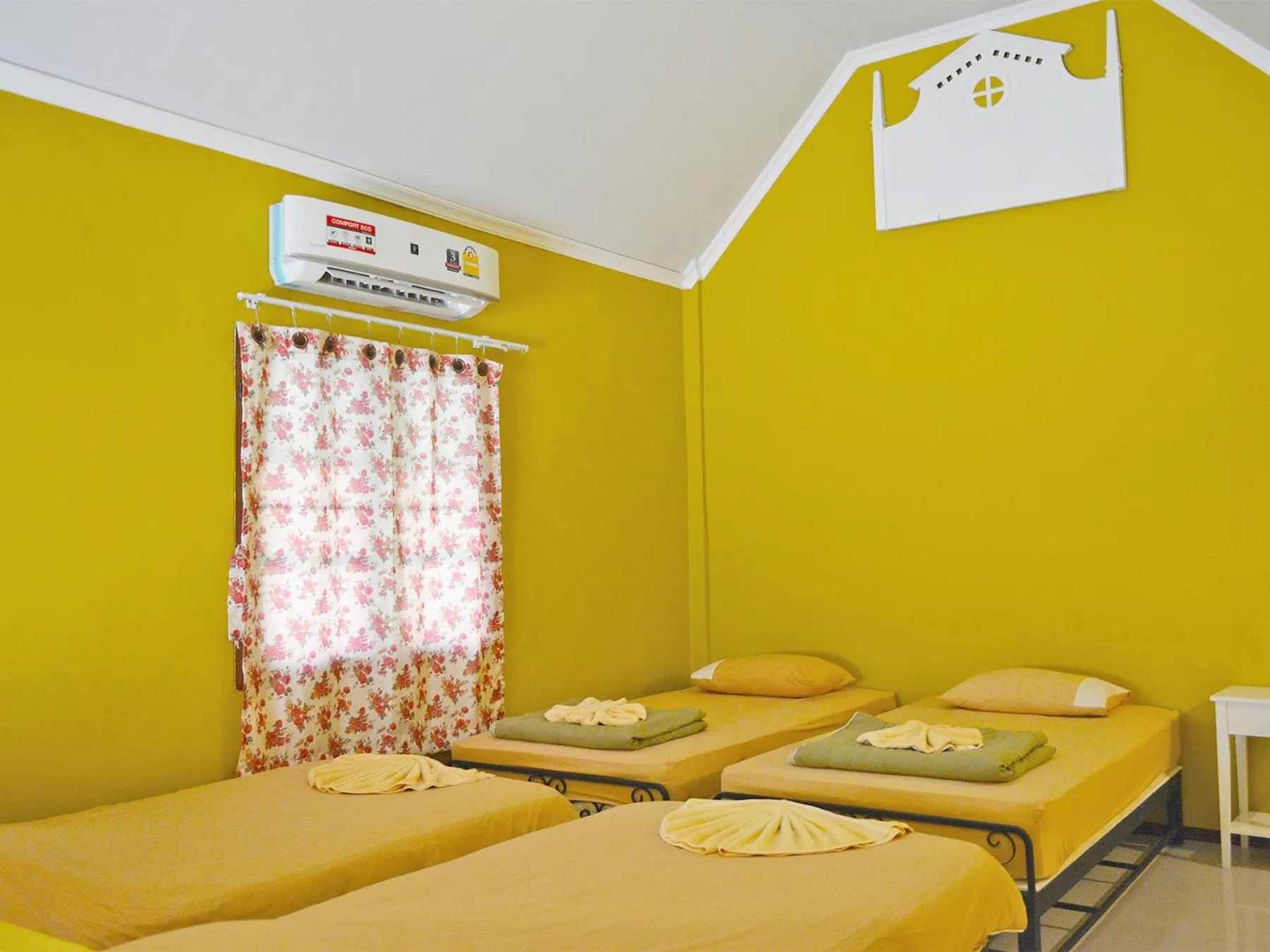 Bed in Phuiyara Resort