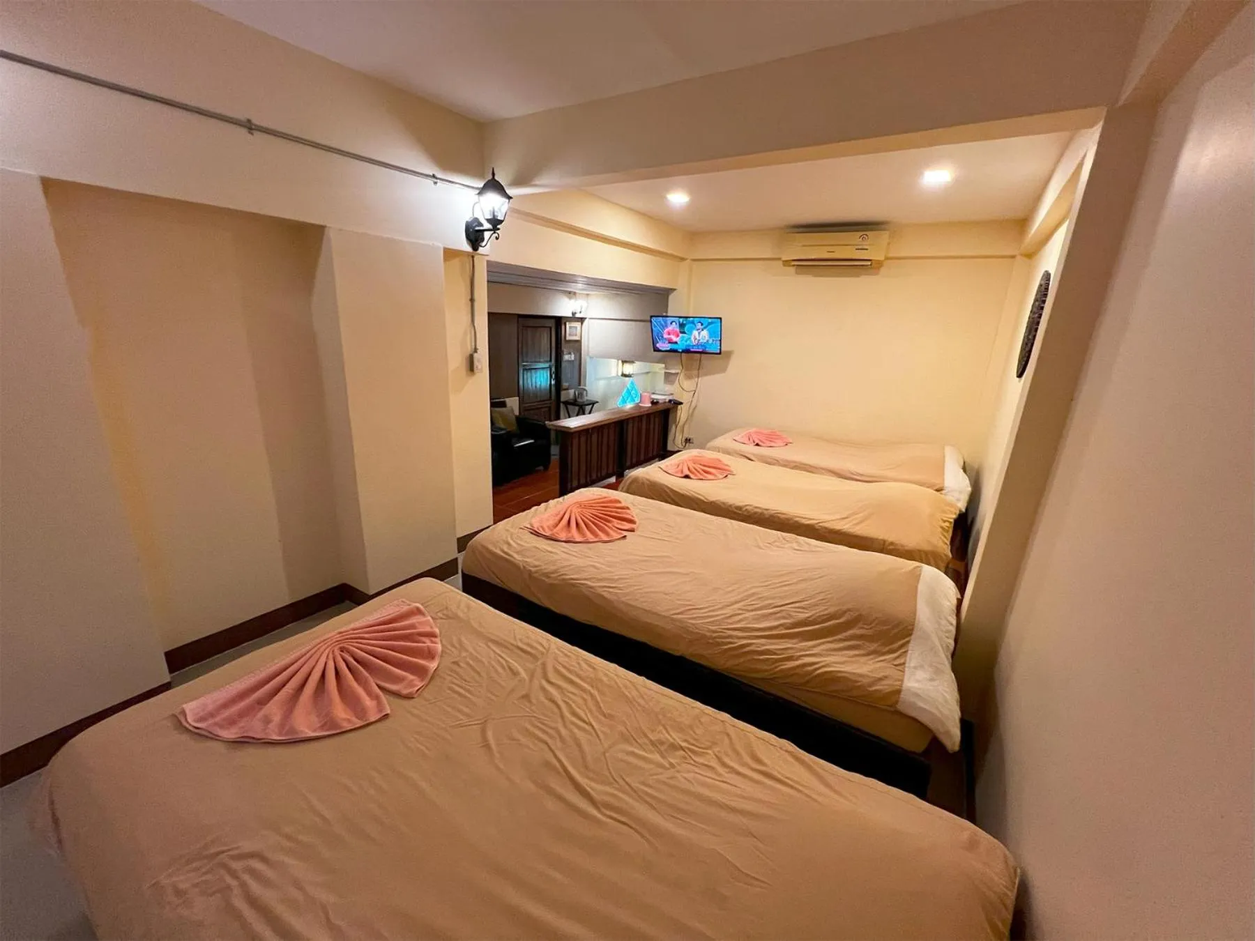 Bed in Phuiyara Resort