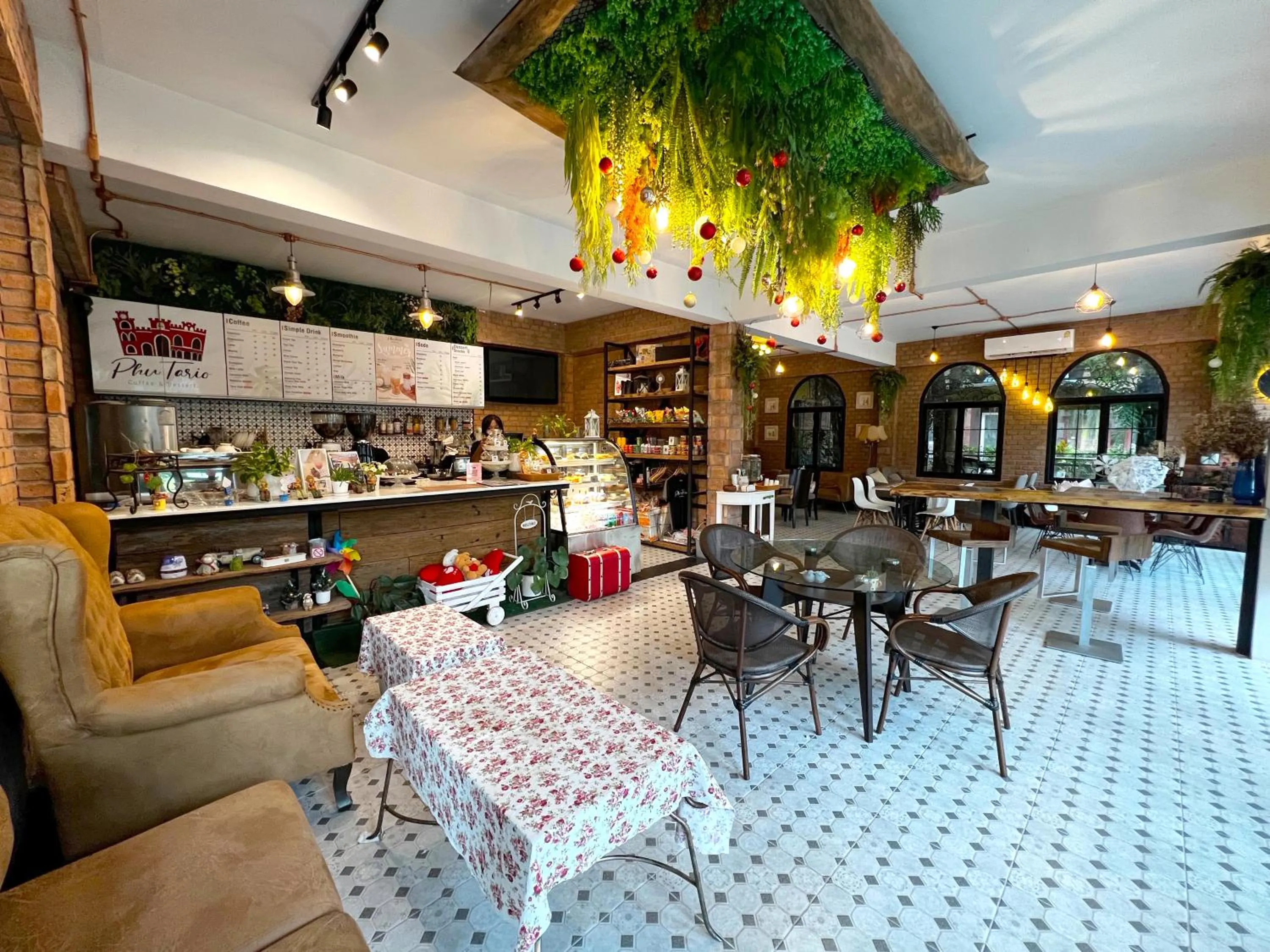 Restaurant/places to eat in Phuiyara Resort