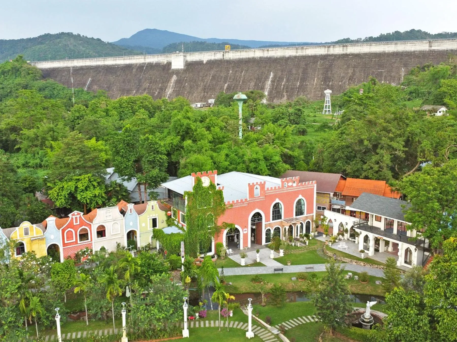 Property building in Phuiyara Resort