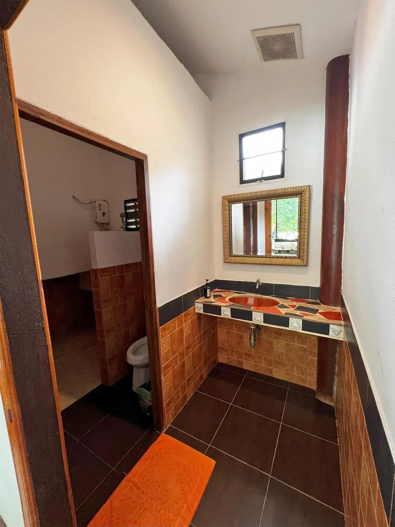 Bathroom in Phuiyara Resort Bathroom in Phuiyara Resort