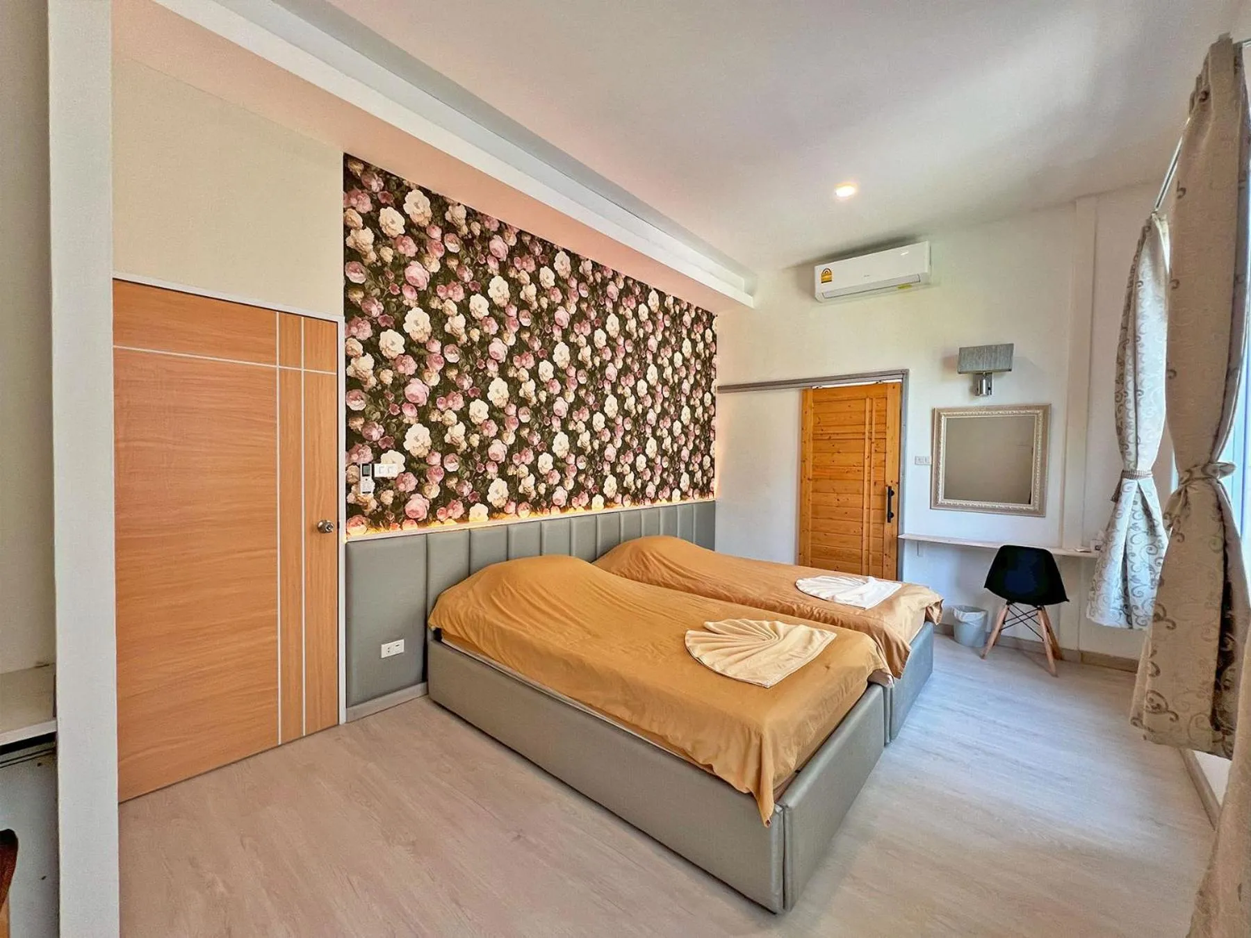 Bed in Phuiyara Resort