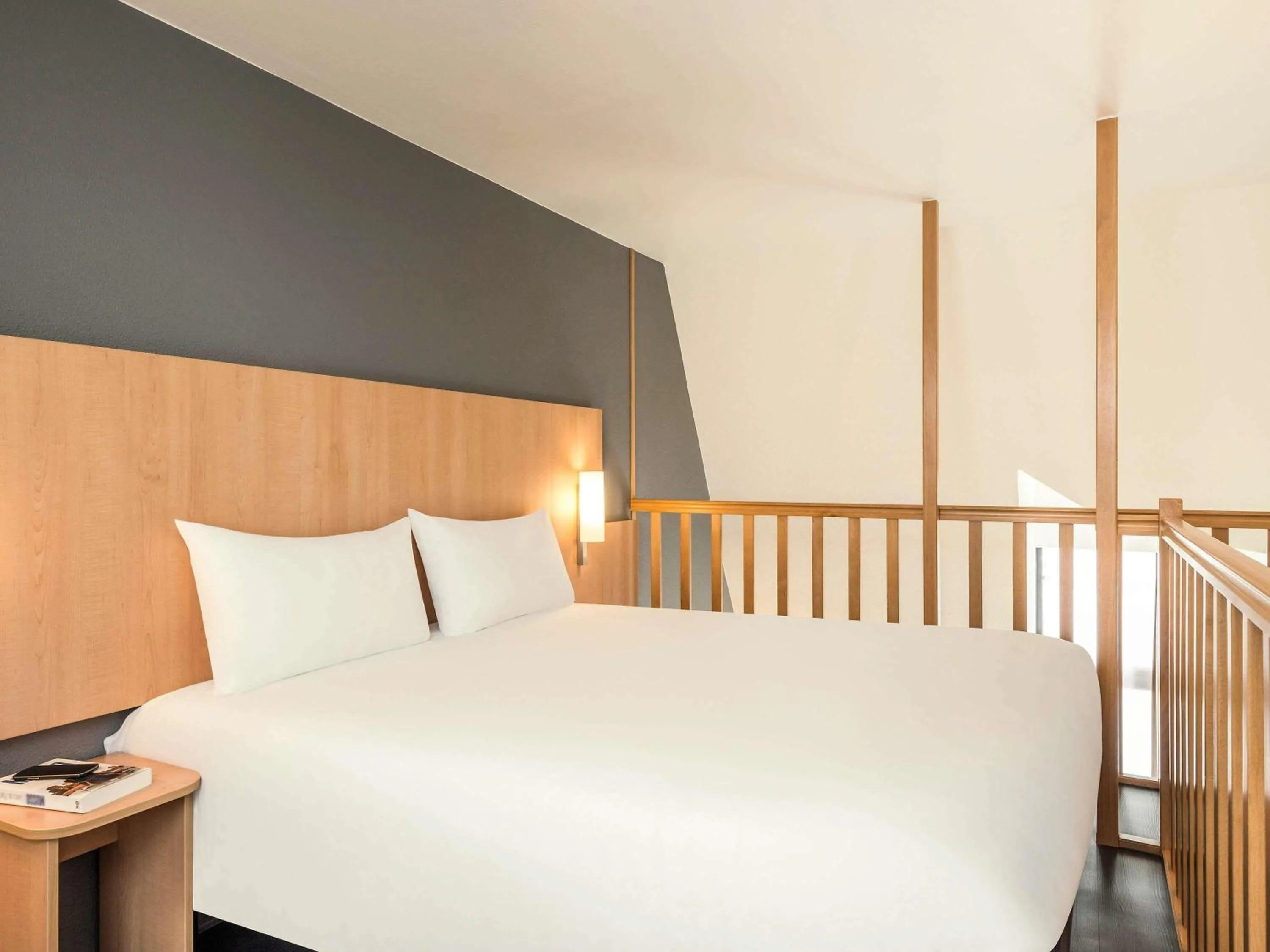 Bedroom, Bed in ibis Paris Bastille Faubourg St Antoine