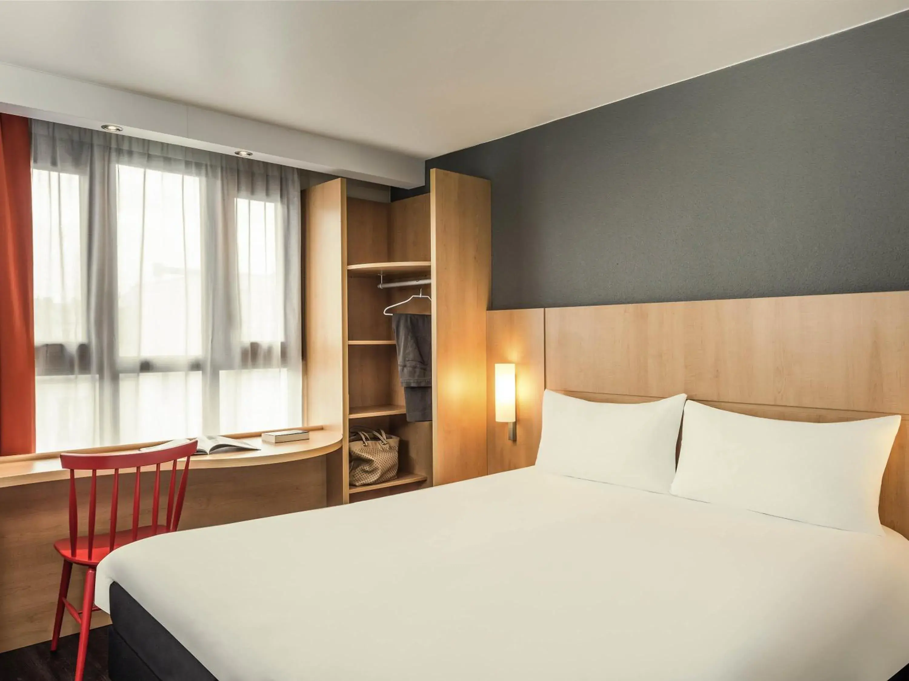 Bedroom, Bed in ibis Paris Bastille Faubourg St Antoine Bedroom, Bed in ibis Paris Bastille Faubourg St Antoine