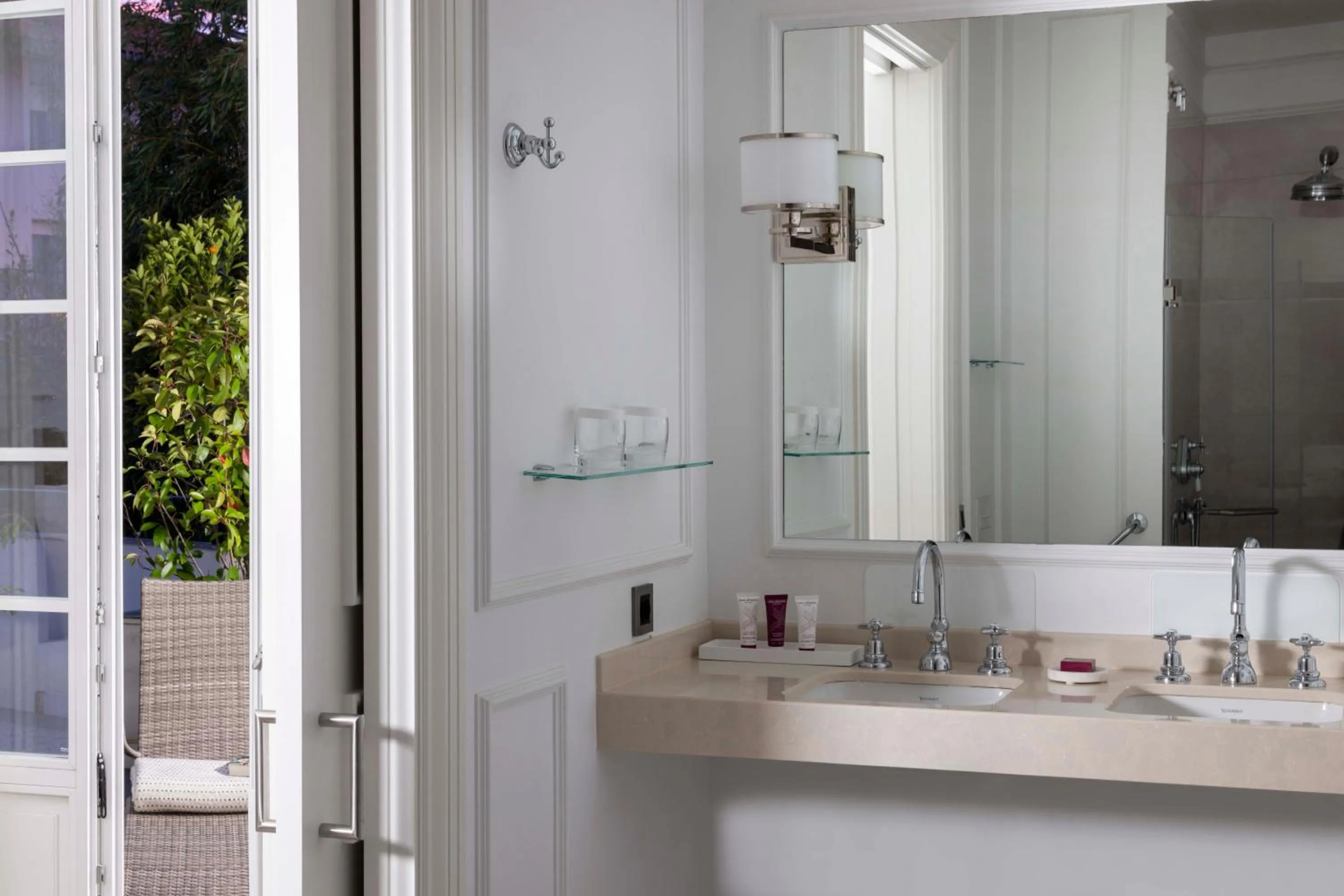 Bathroom in Villa Magalean Hotel & Spa